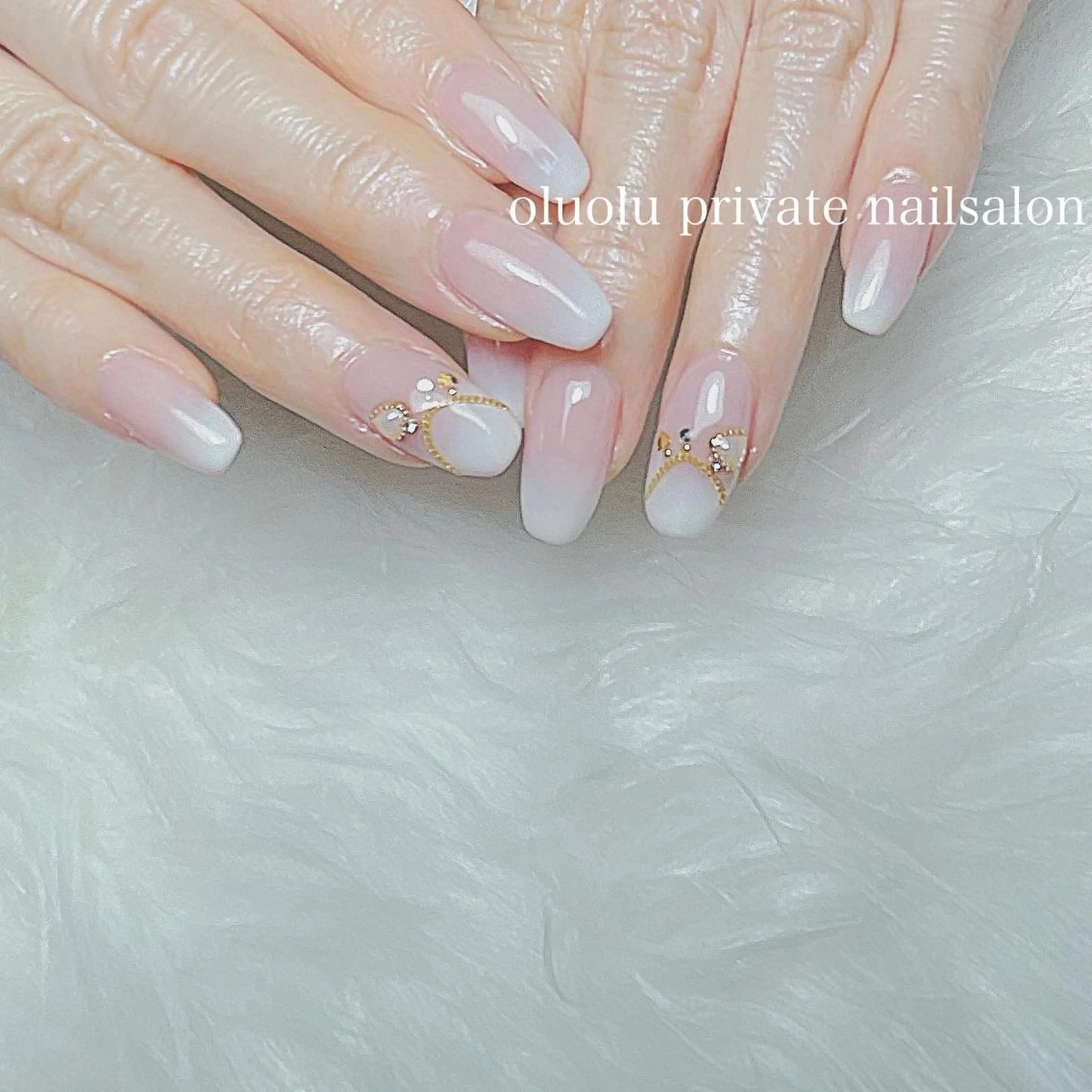 ネイル アートネイル グラデーション ハート ニュアンスネイル ブライダルネイル ハンドネイル 大村 紬華のネイルデザイン