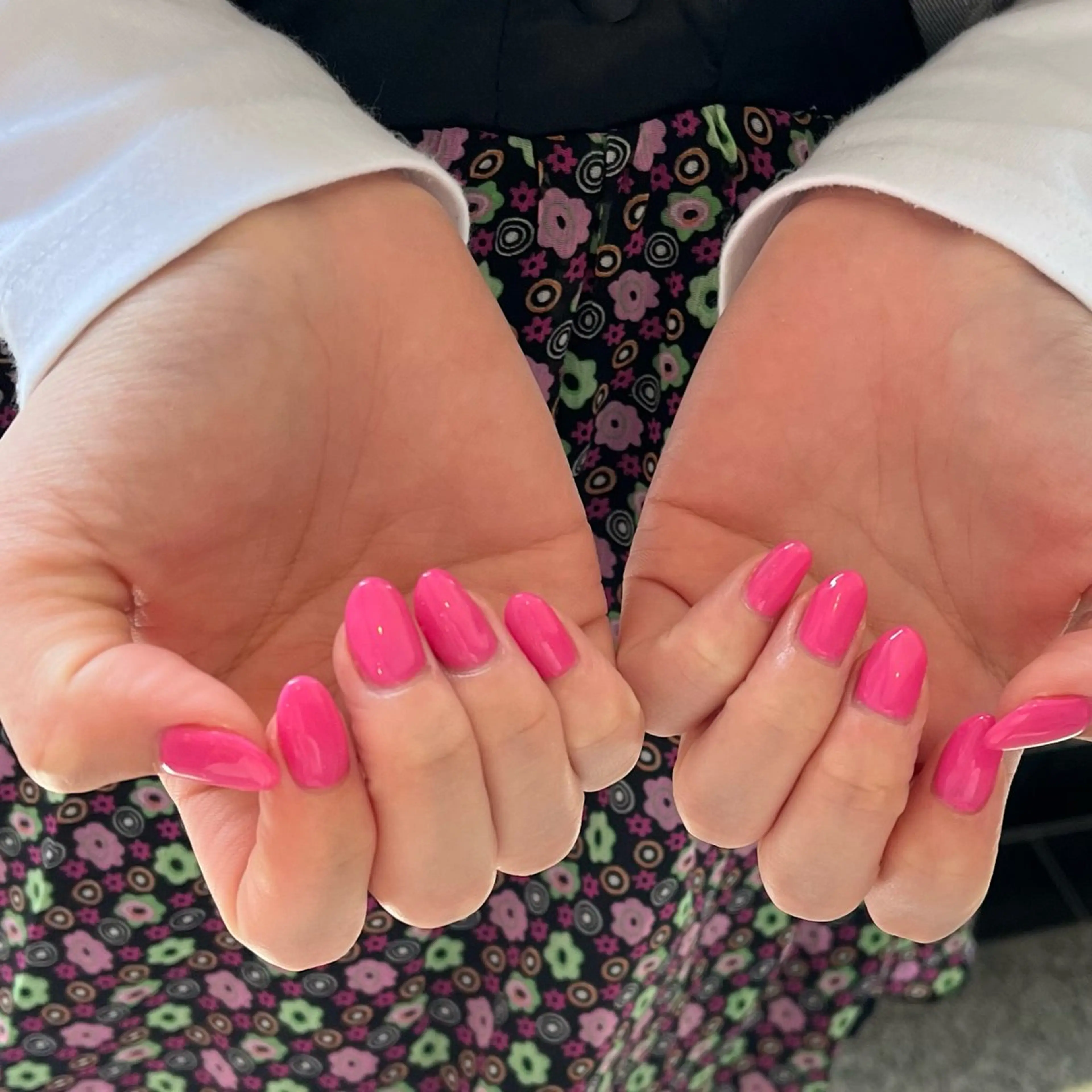 ネイル KARIN LANDHAKATAのネイルデザイン