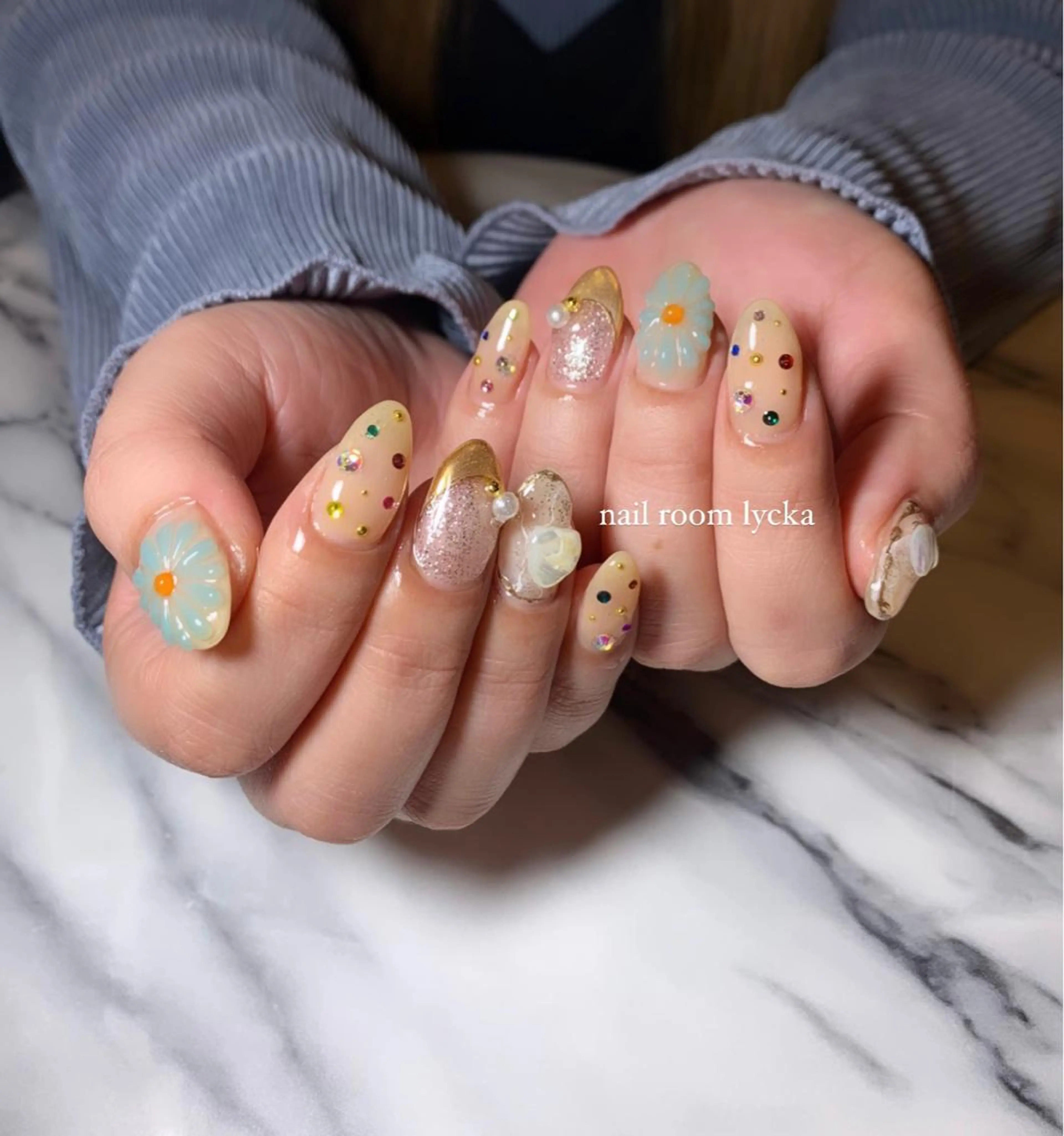 ネイル ﾈｲﾙﾙｰﾑﾘｯｶ 𝐦𝐚𝐲𝐮のネイルデザイン