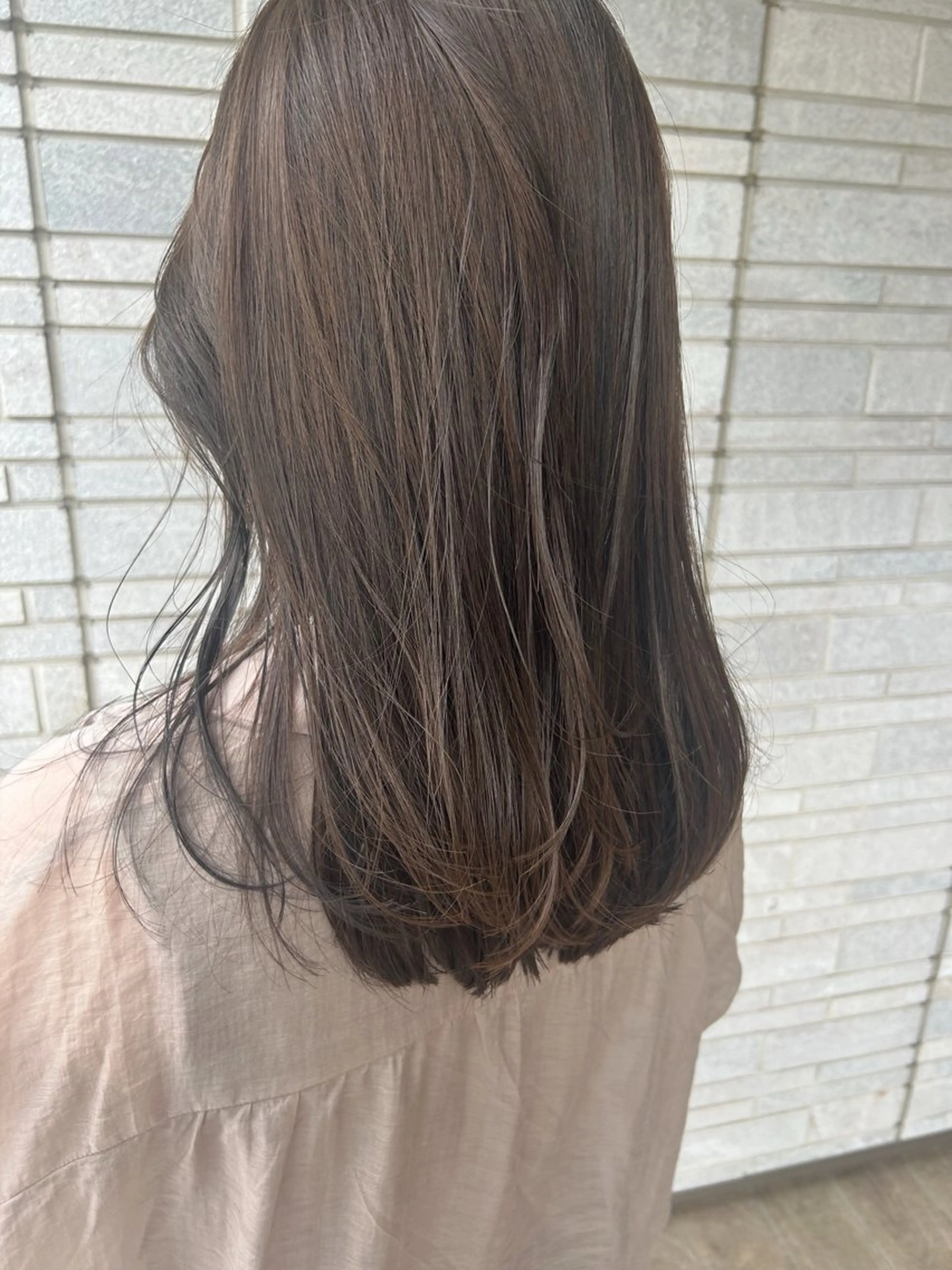 セミロング カラー カット ヘアカラー トリートメント 💛🤍U too e’s 鎌倉🧸のヘアスタイル