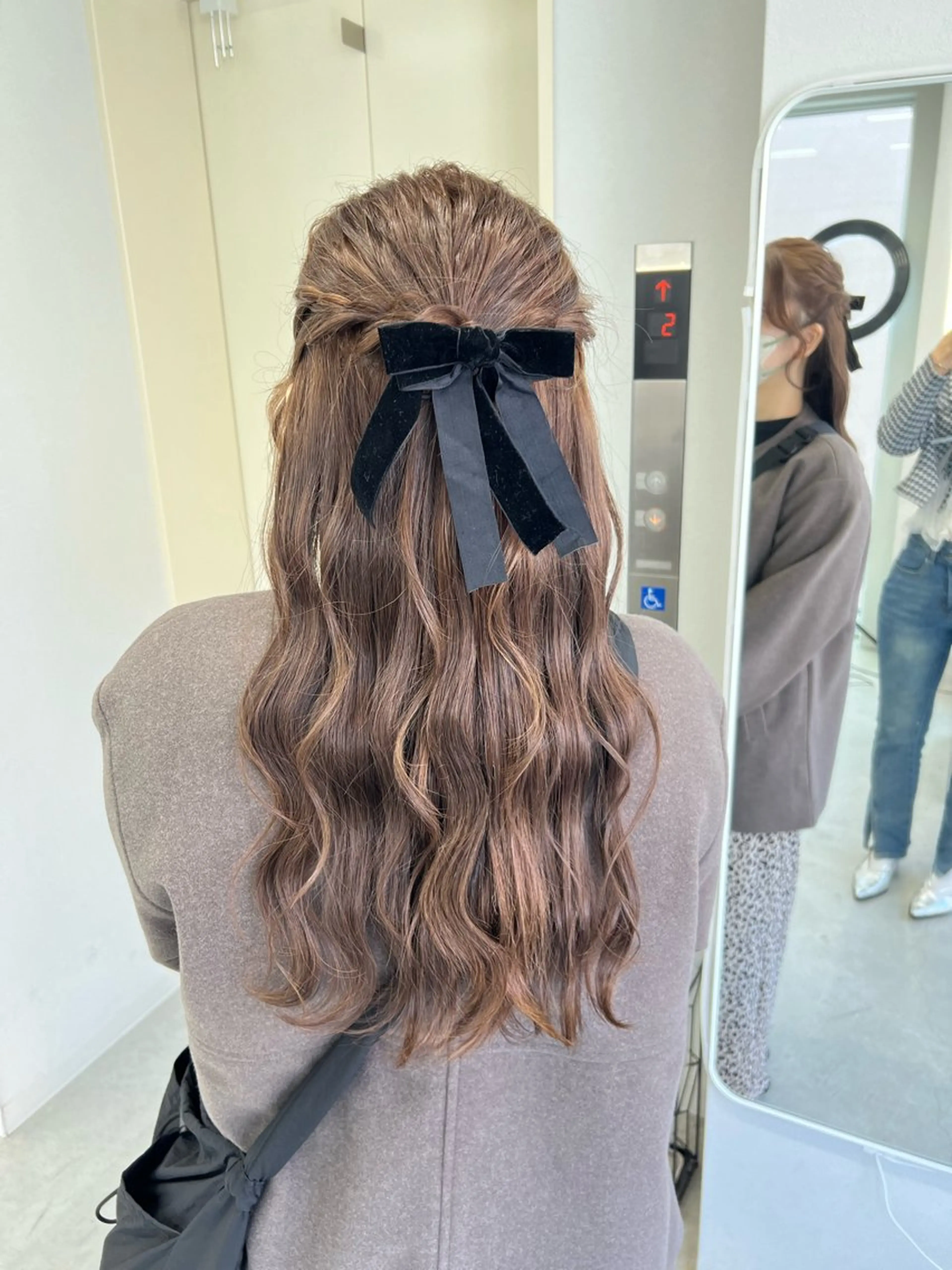 ロング ヘアセット maya レイヤーカットのヘアスタイル