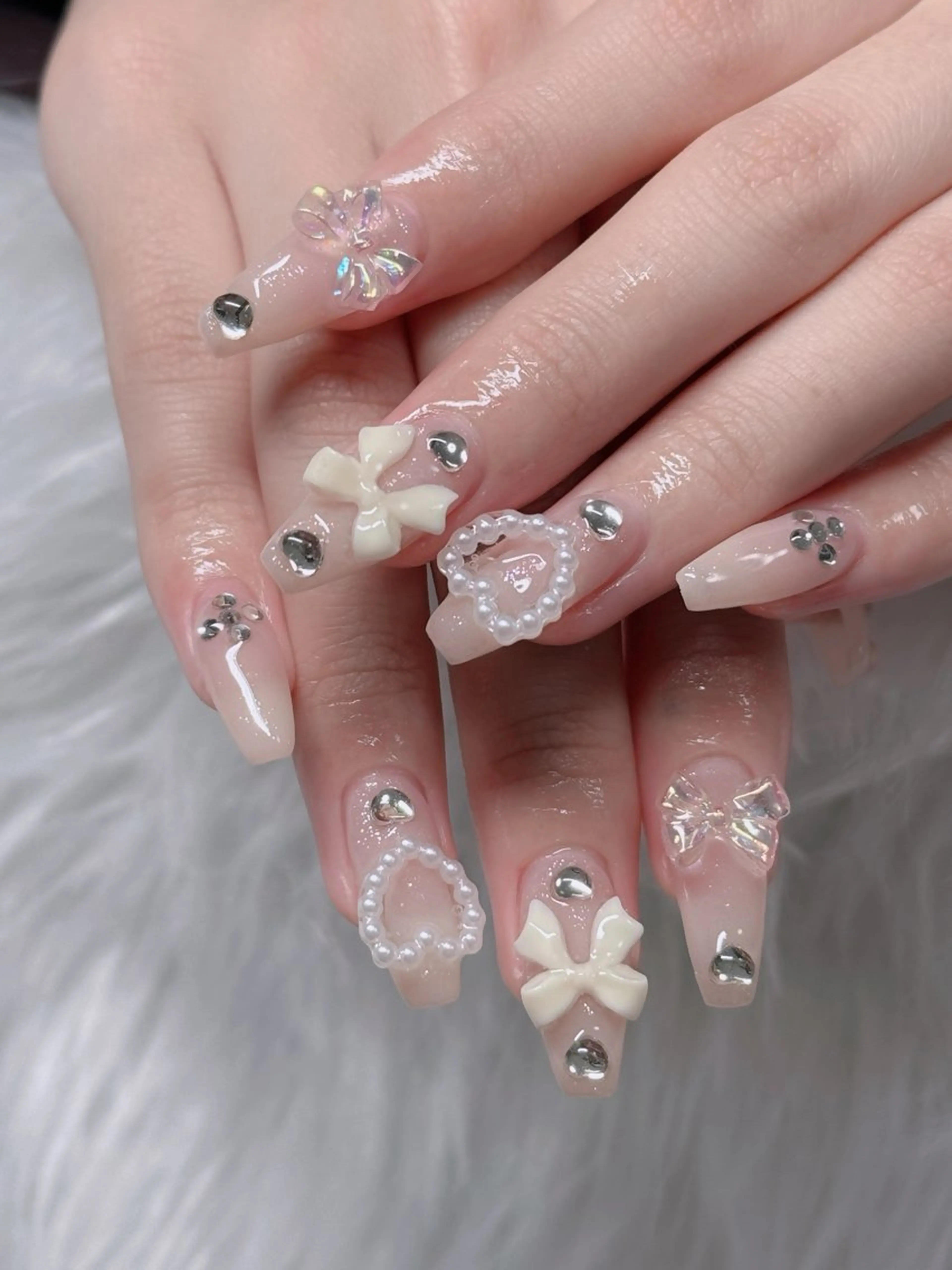 ネイル フレンチネイル ジェルネイル ガラスフレンチ ハロウィン ハート ハンドネイル H.baby Nail Salonのネイルデザイン