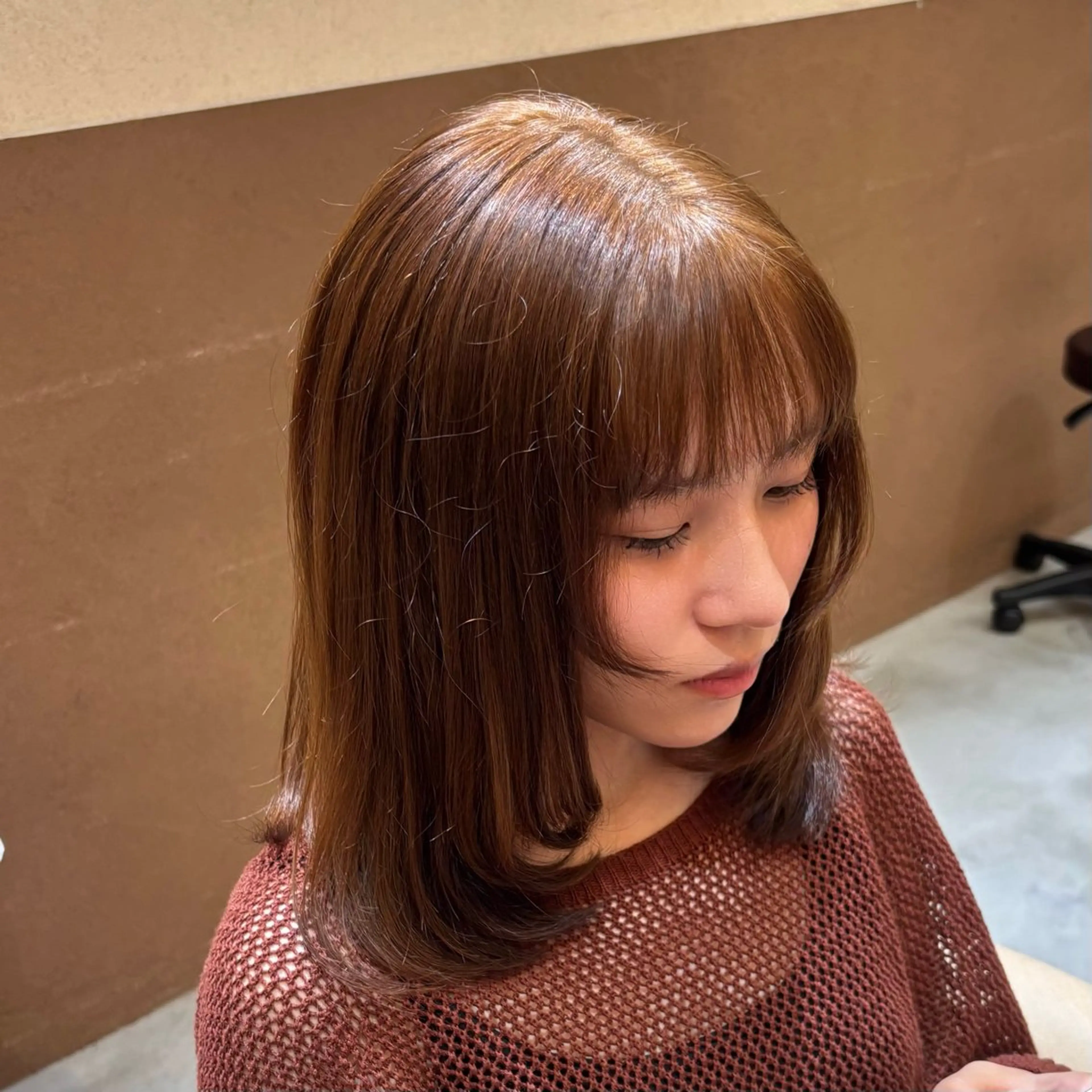 ミディアム 顔まわりレイヤー 顔周りカット 姫カット レイヤーカット 片平 帆香のヘアスタイル