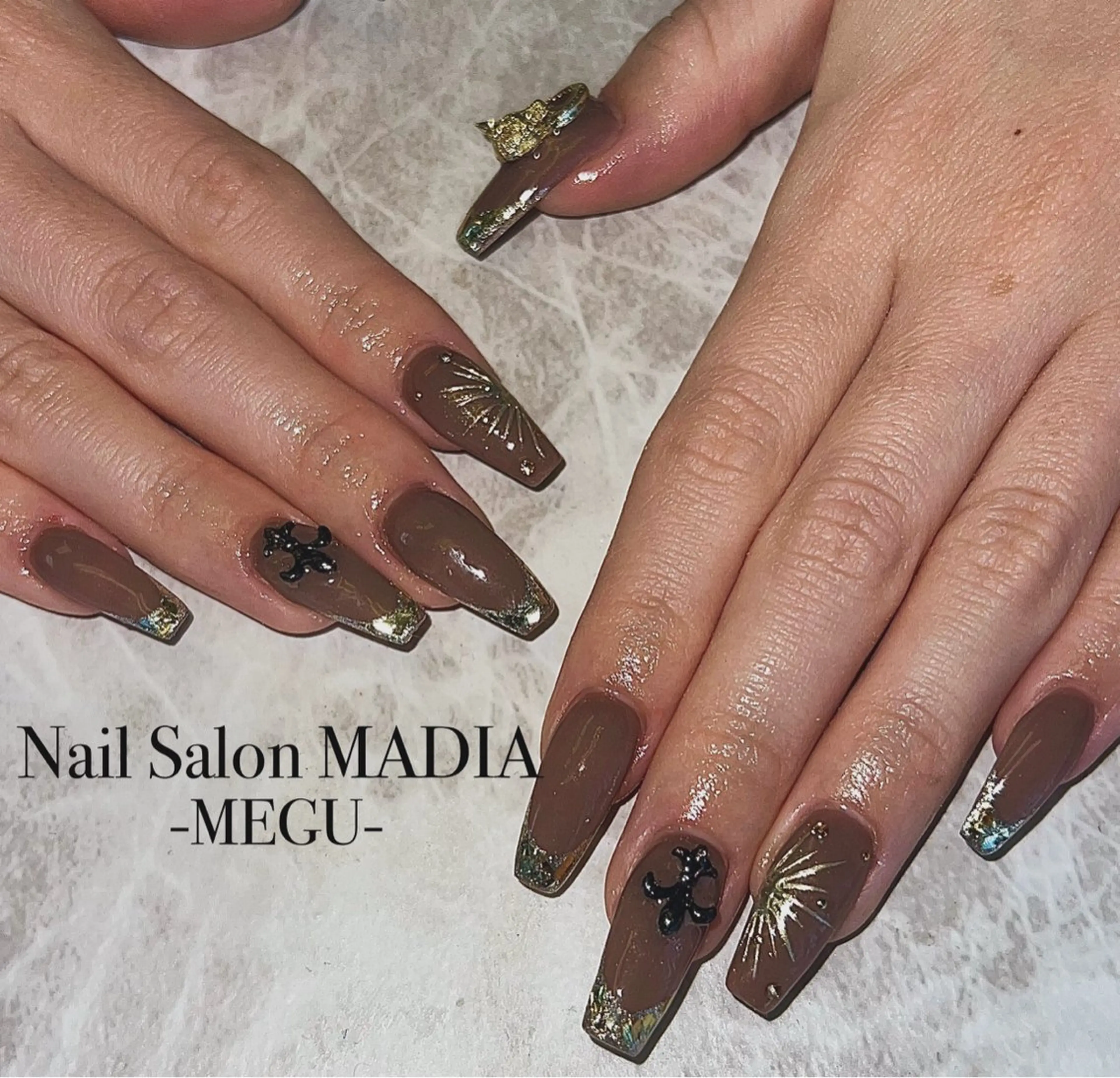 ネイル MADIA藤沢所属・MADIA MEGUのネイルデザイン