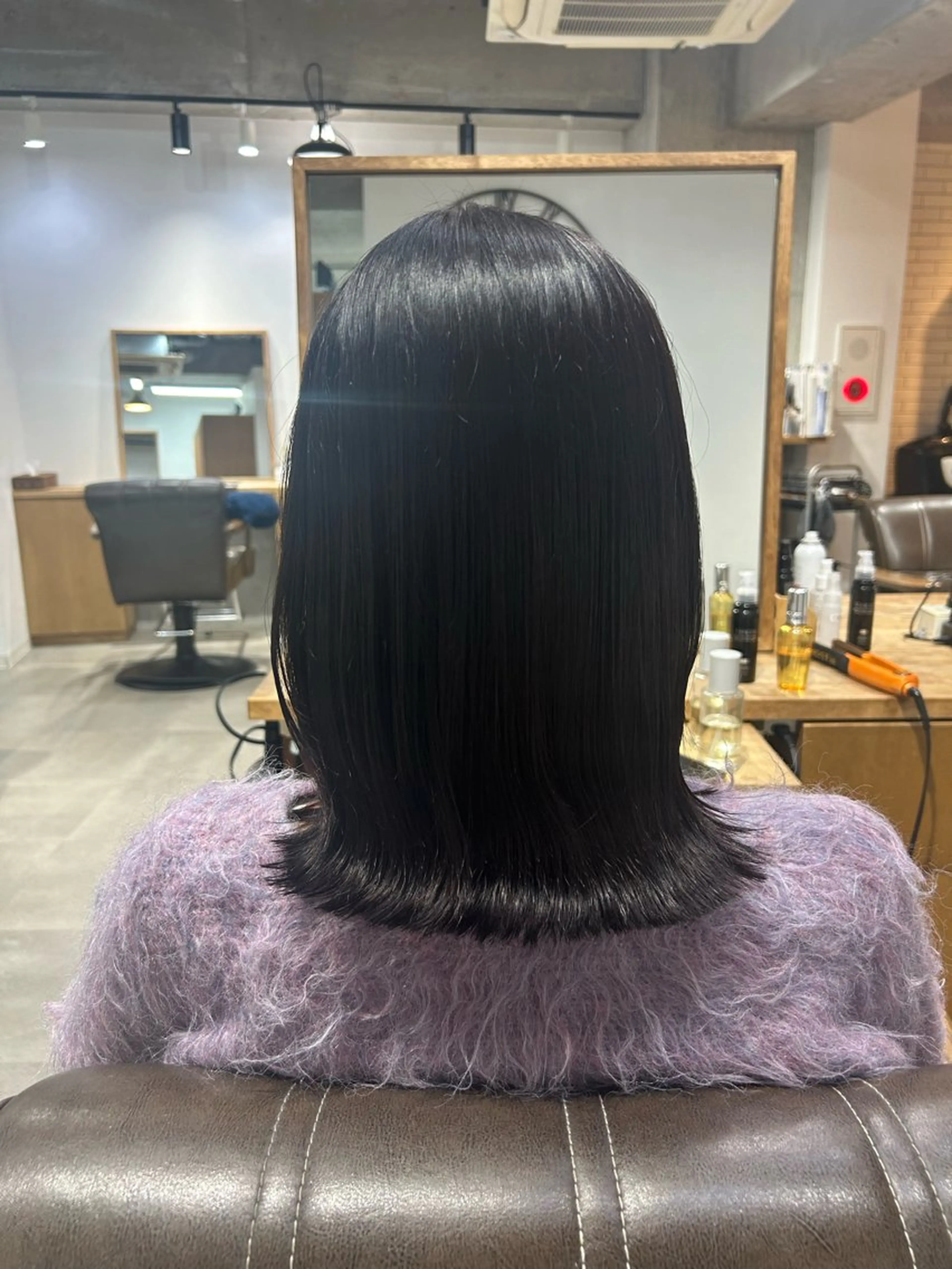 セミロング カラー ヘアカラー トリートメント Eri 🌿透明感カラーのヘアスタイル