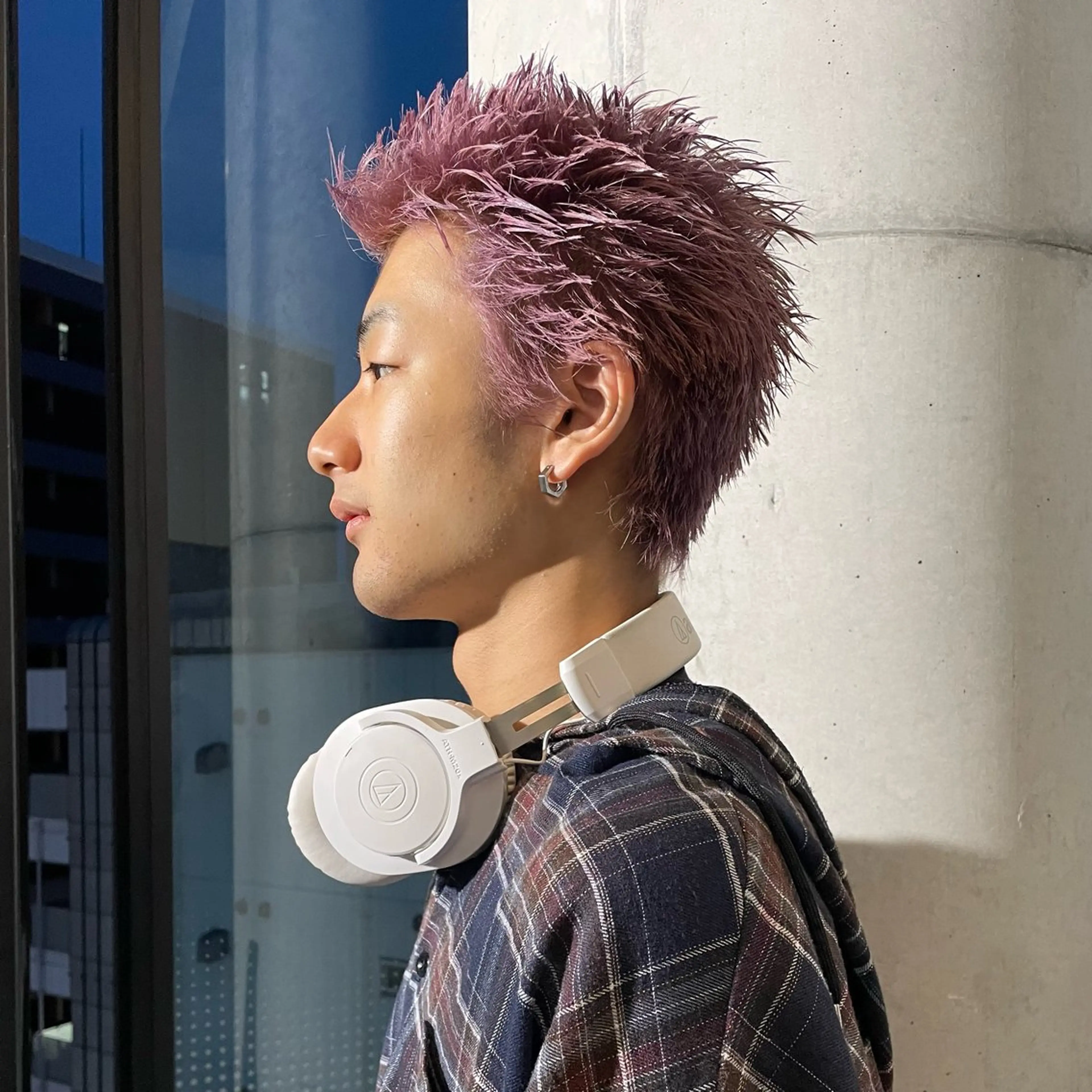 ショート カラー メンズ メンズハイトーン スパイキーショート グレージュ ハイトーンカラー ピンクカラー カット ⚾️横浜メンズカット 阿部龍馬🍺🍔のヘアスタイル