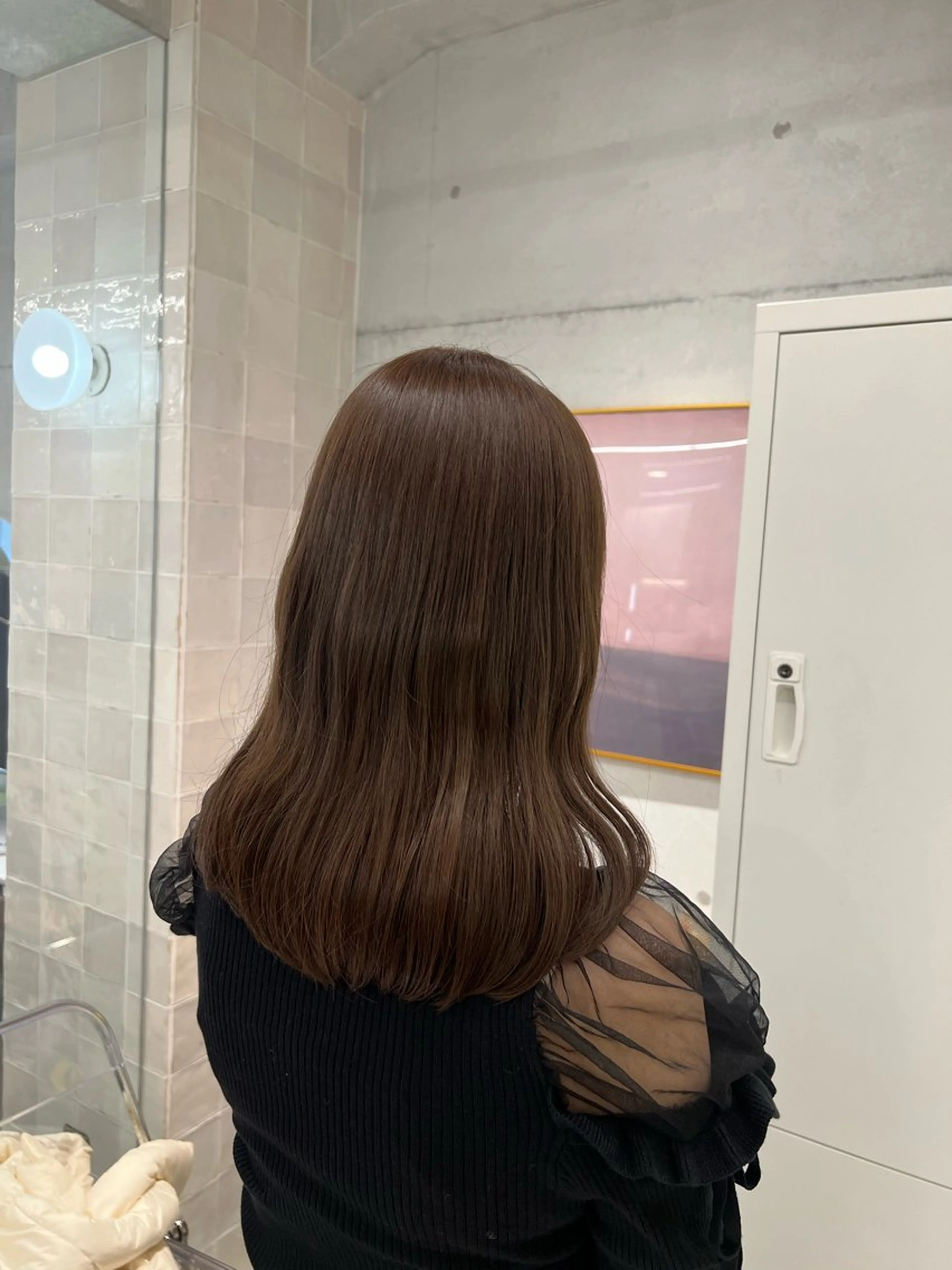 セミロング カラー ベージュカラー ブリーチ ブラウンカラー ブラウンベージュ 透明感カラー カット ヘアカラー トリートメント 韓国ヘア☁️ mitsukiのヘアスタイル