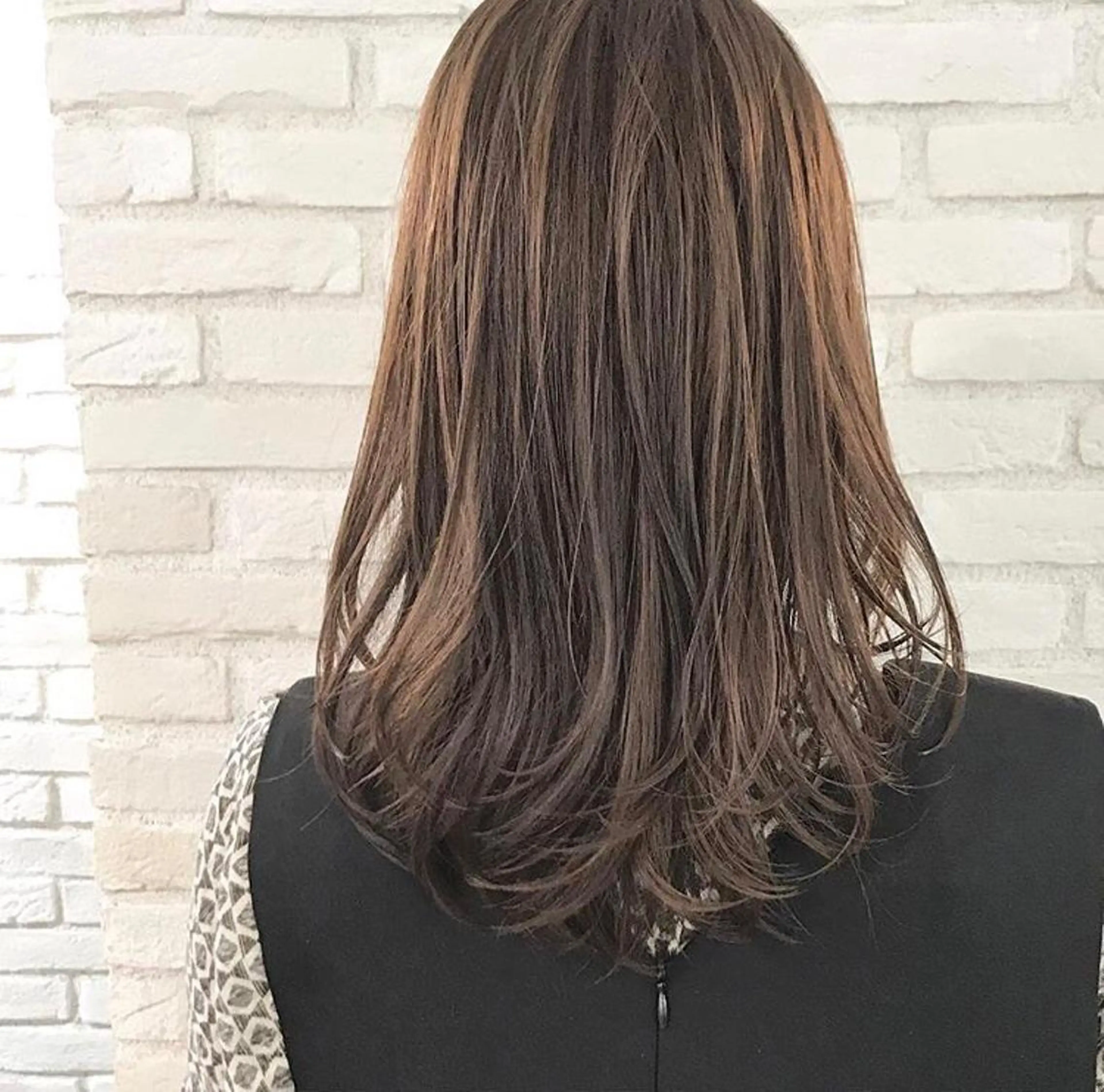 セミロング 顔周りカット 伊 杏のヘアスタイル