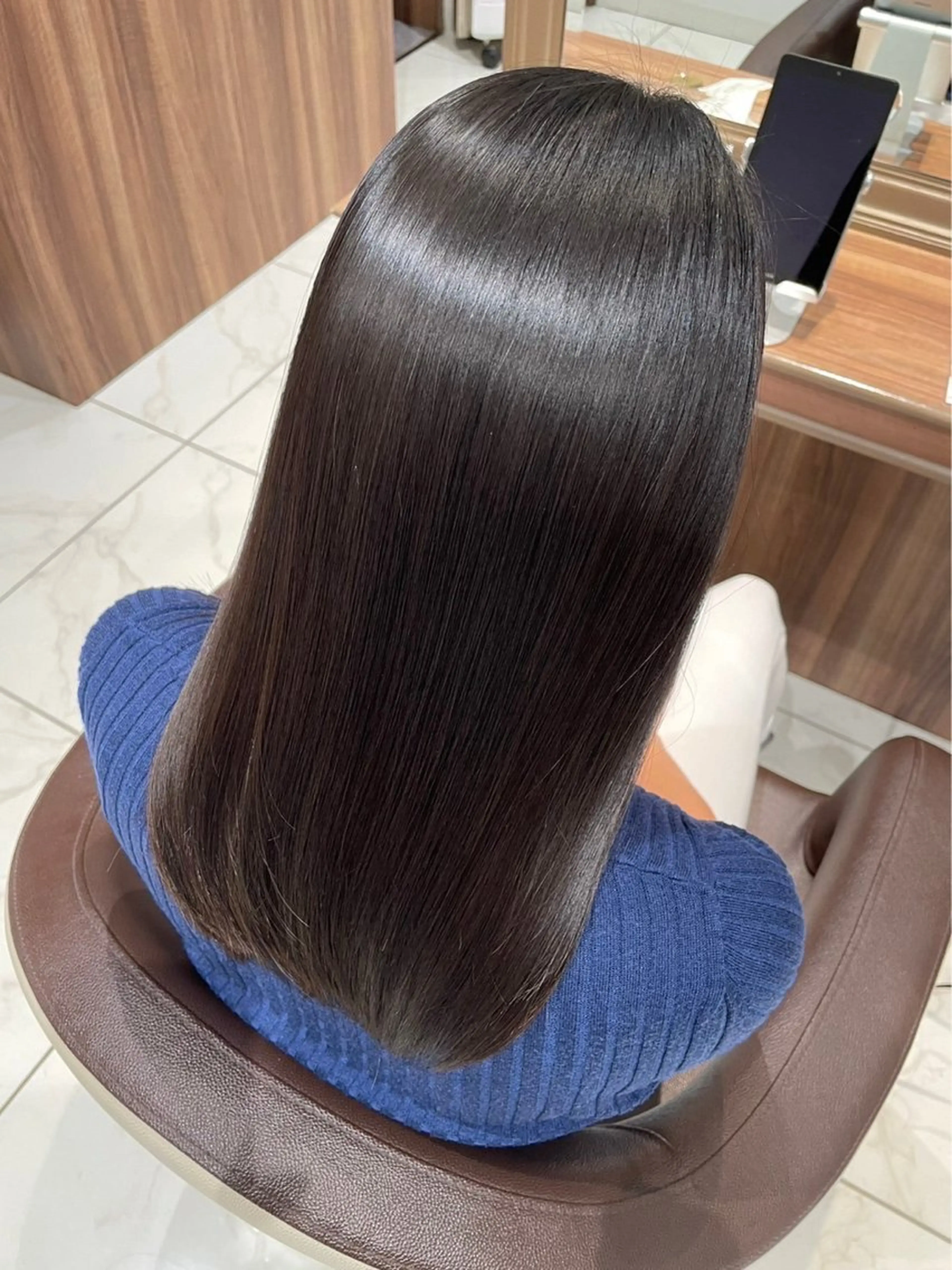 【☃️11月限定クーポン　ミニモ限定】ツヤツヤな髪へ✨（ツヤガミカラー）❄️　　トリートメント&カラー✨🩵）180分）の写真