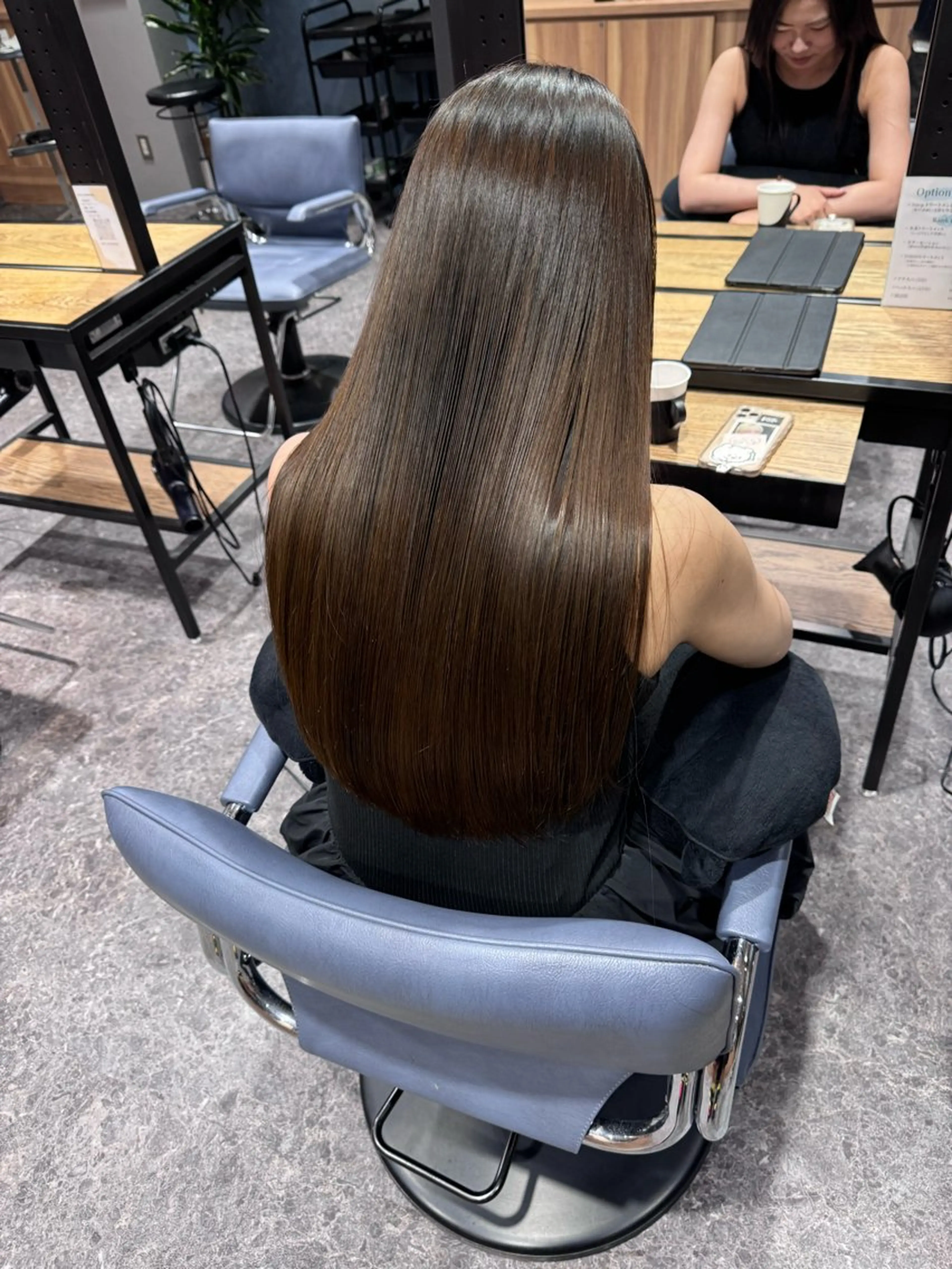 ロング カラー ブリーチ イルミナカラー 髪質改善 縮毛矯正 OAK 中目黒のヘアスタイル