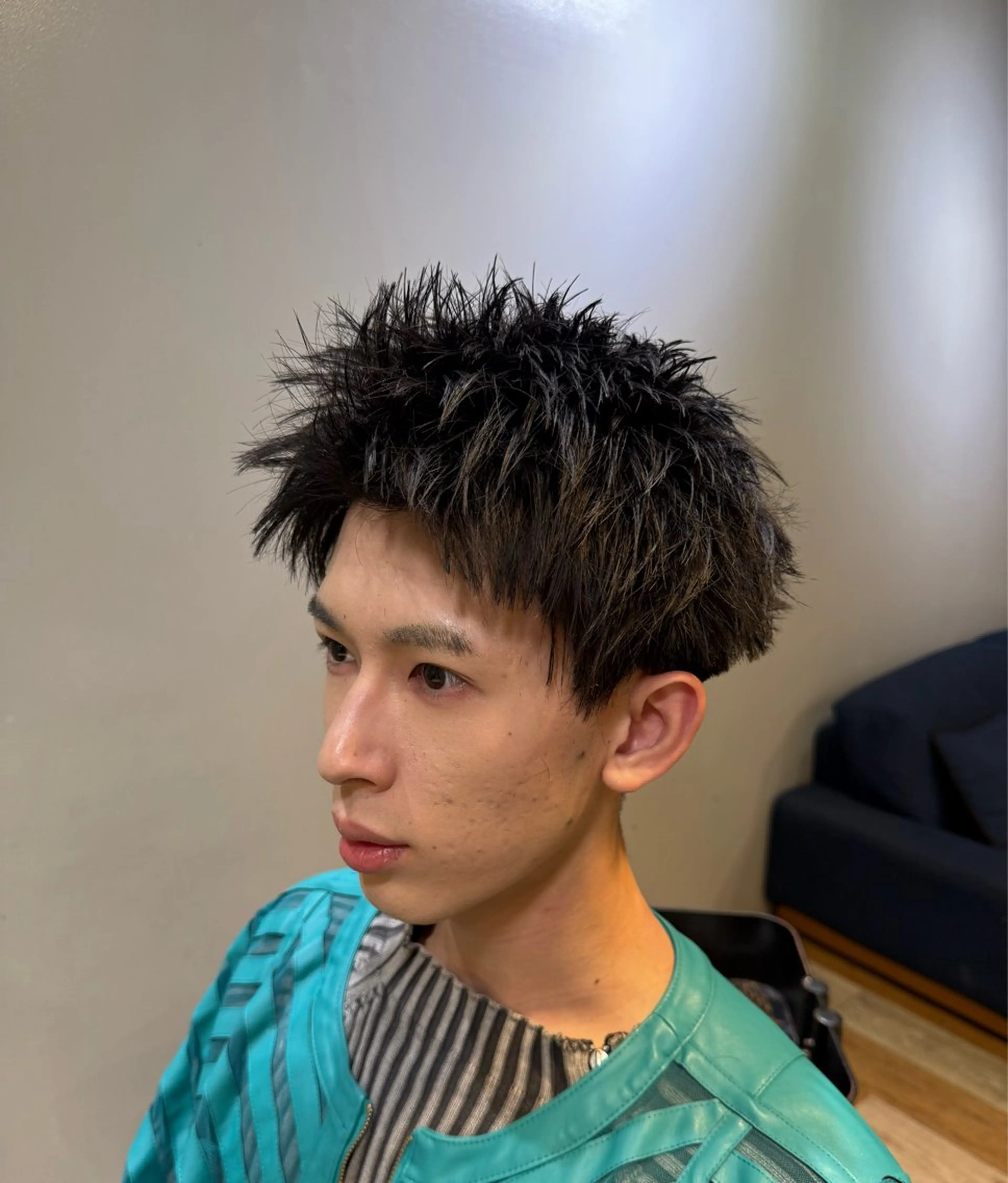 ショート メンズ スパイキーショート 刈り上げ ショートヘア カット トリートメント メンズカット/パーマ 艶カラーTAIGA︎のヘアスタイル