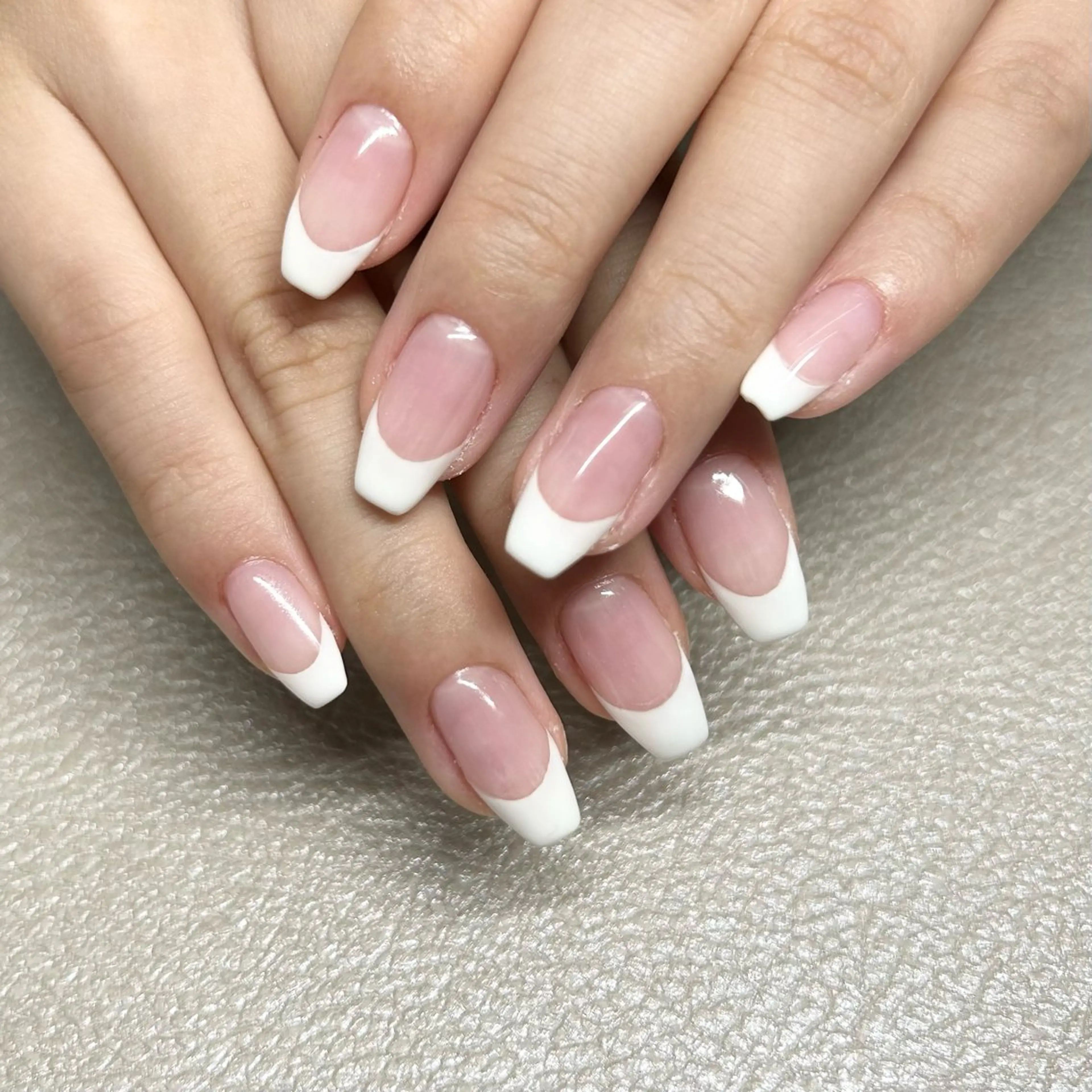 🩵オフあり〖フレンチ、ラメフレンチ(クリアベース)〗の写真