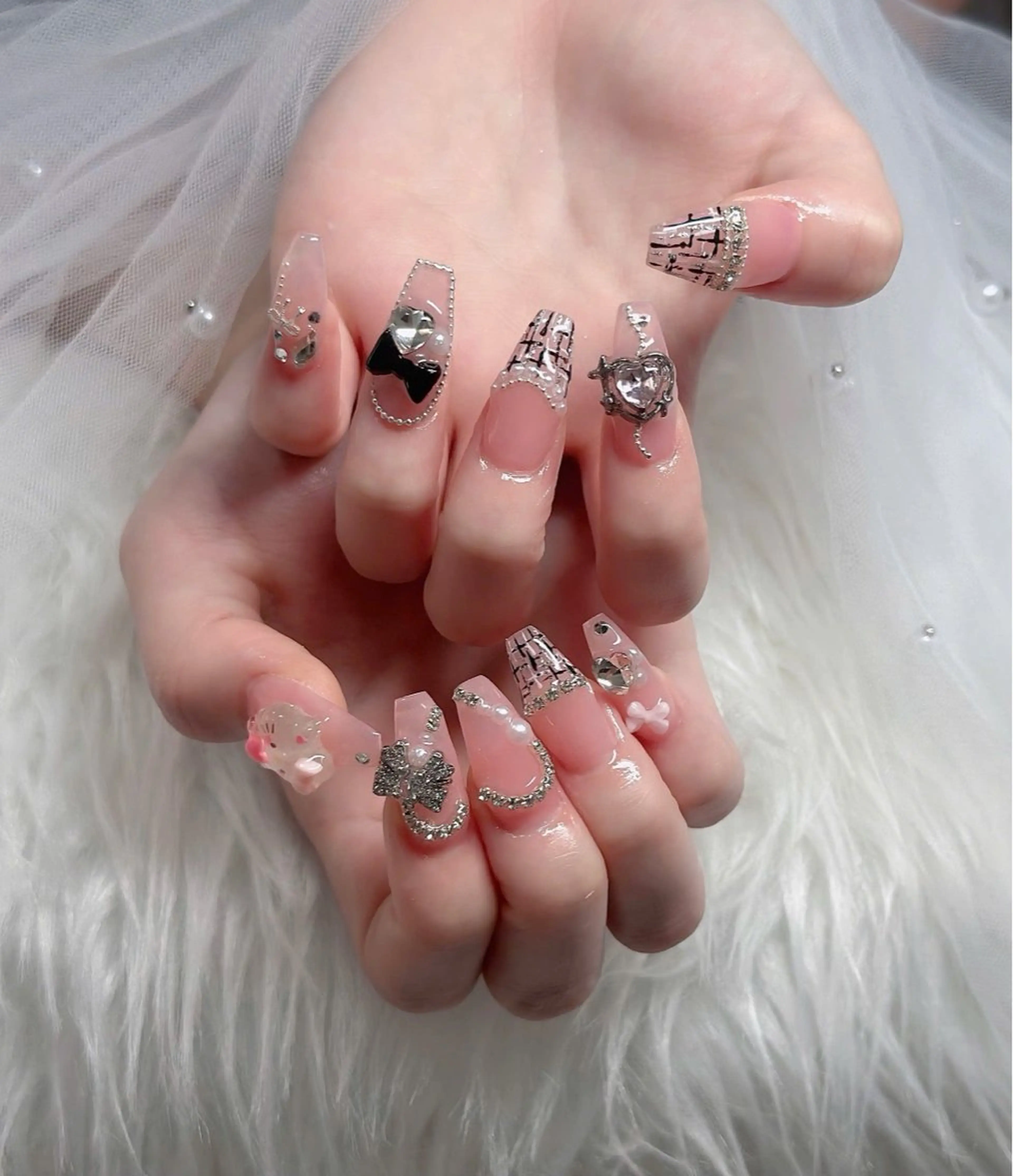 ネイル オーロラネイル フレンチネイル ジェルネイル ハロウィン 韓国ネイル ハンドネイル neco H.babynailのネイルデザイン