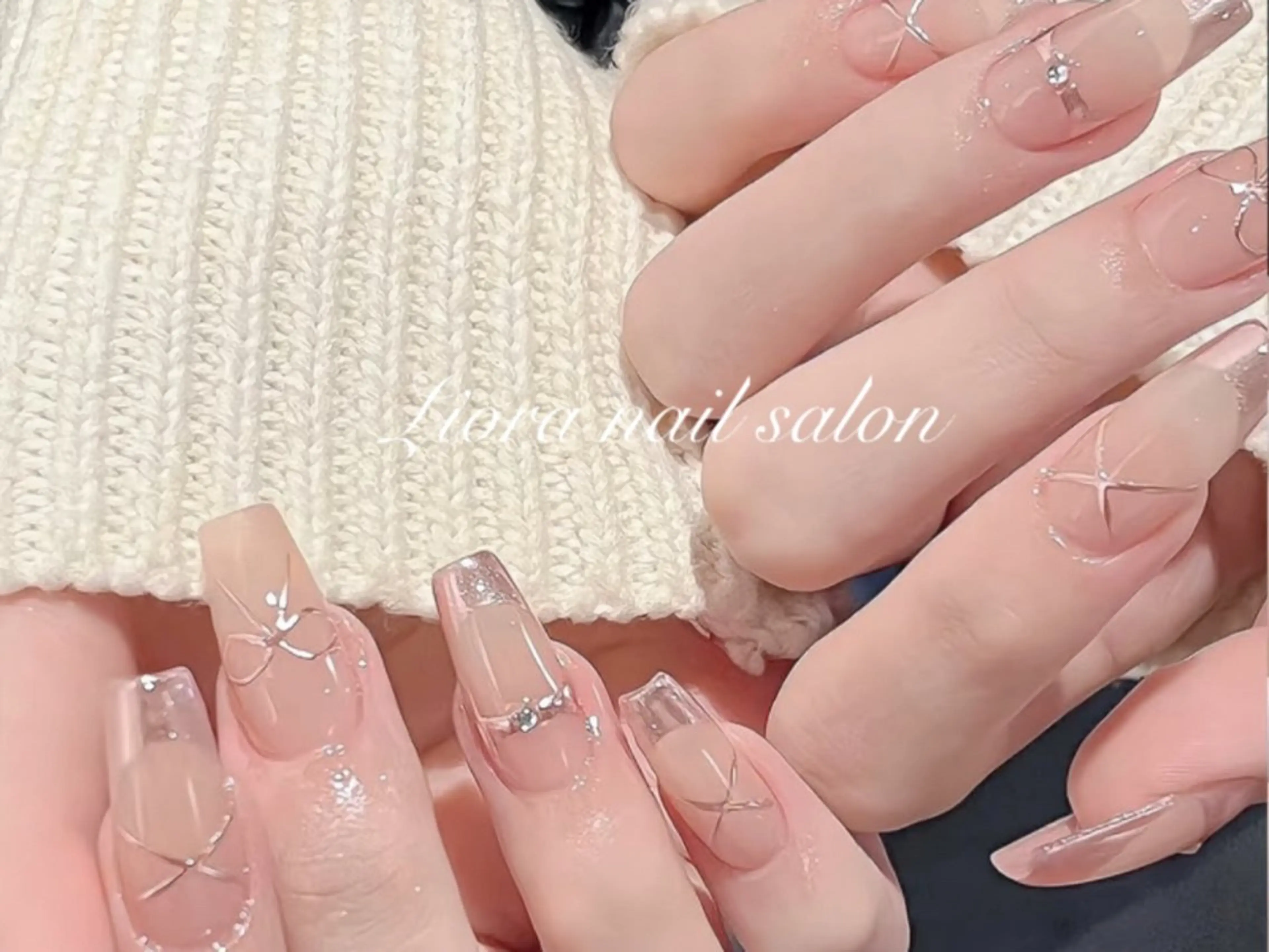 ネイル フレンチネイル ジェルネイル ガーリー グラデーション キラキラネイル ハンドネイル Liora nail 1のネイルデザイン
