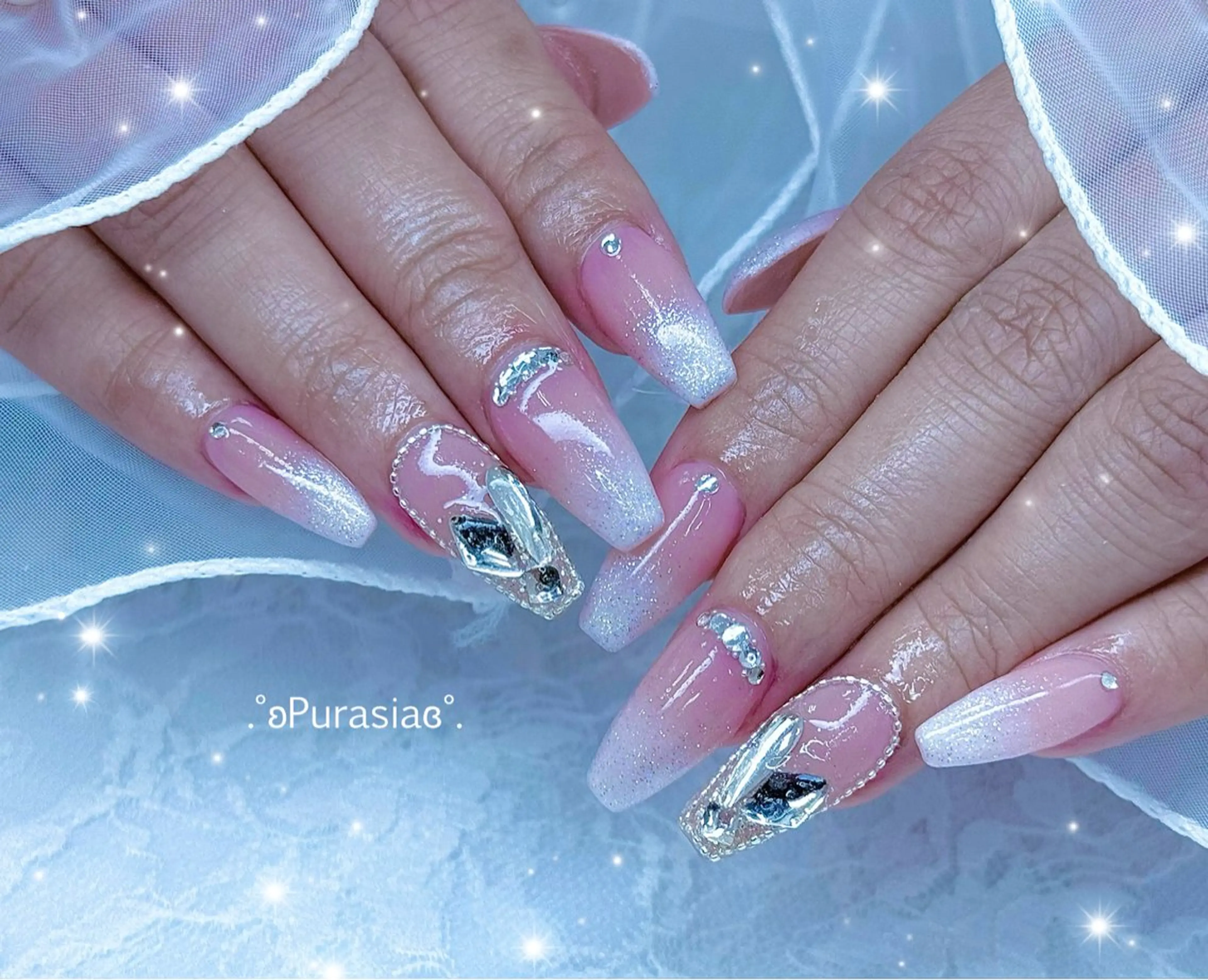 ネイル キラキラネイル 韓国ネイル ワンホンネイル ハンドネイル Purasia高橋✧ マグ/ワンホン/地雷のネイルデザイン