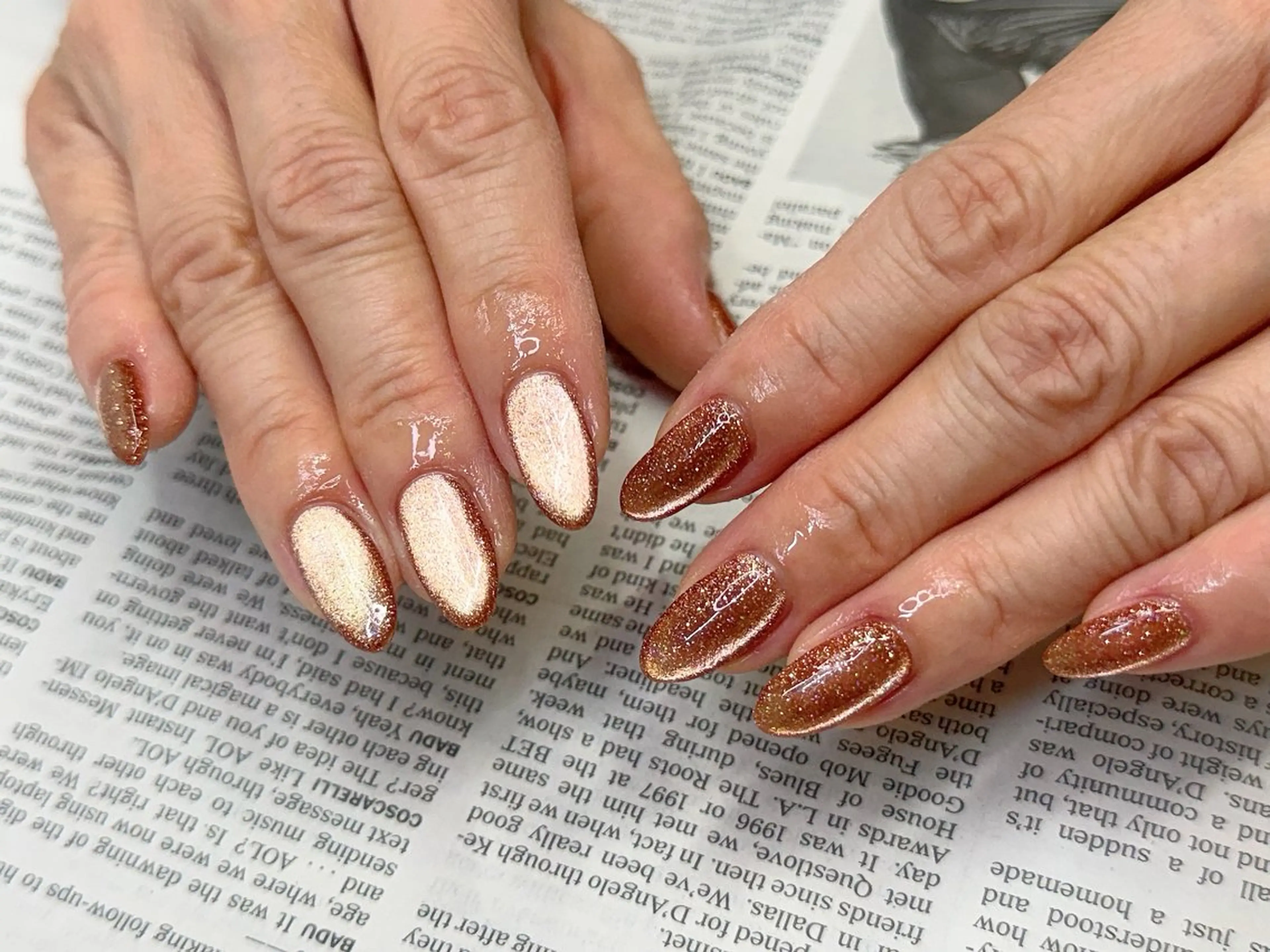 ネイル ブラウン キラキラネイル マグネットネイル 春ネイル 夏ネイル ハンドネイル M Hのネイルデザイン