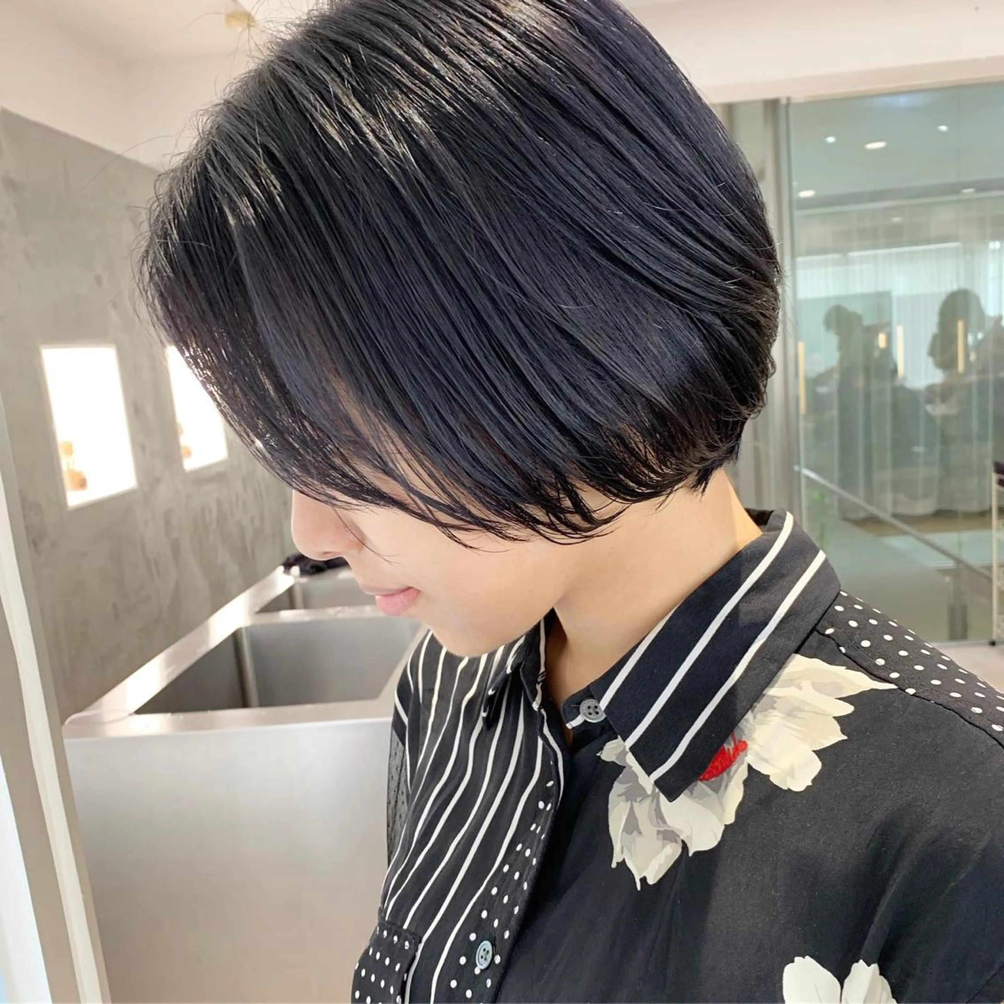 ショート カラー ヘアアレンジ 黒髪 ブリーチ ブルーカラー 🫧透明感カラー/ ボブ/小笠原汐海🪽のヘアスタイル