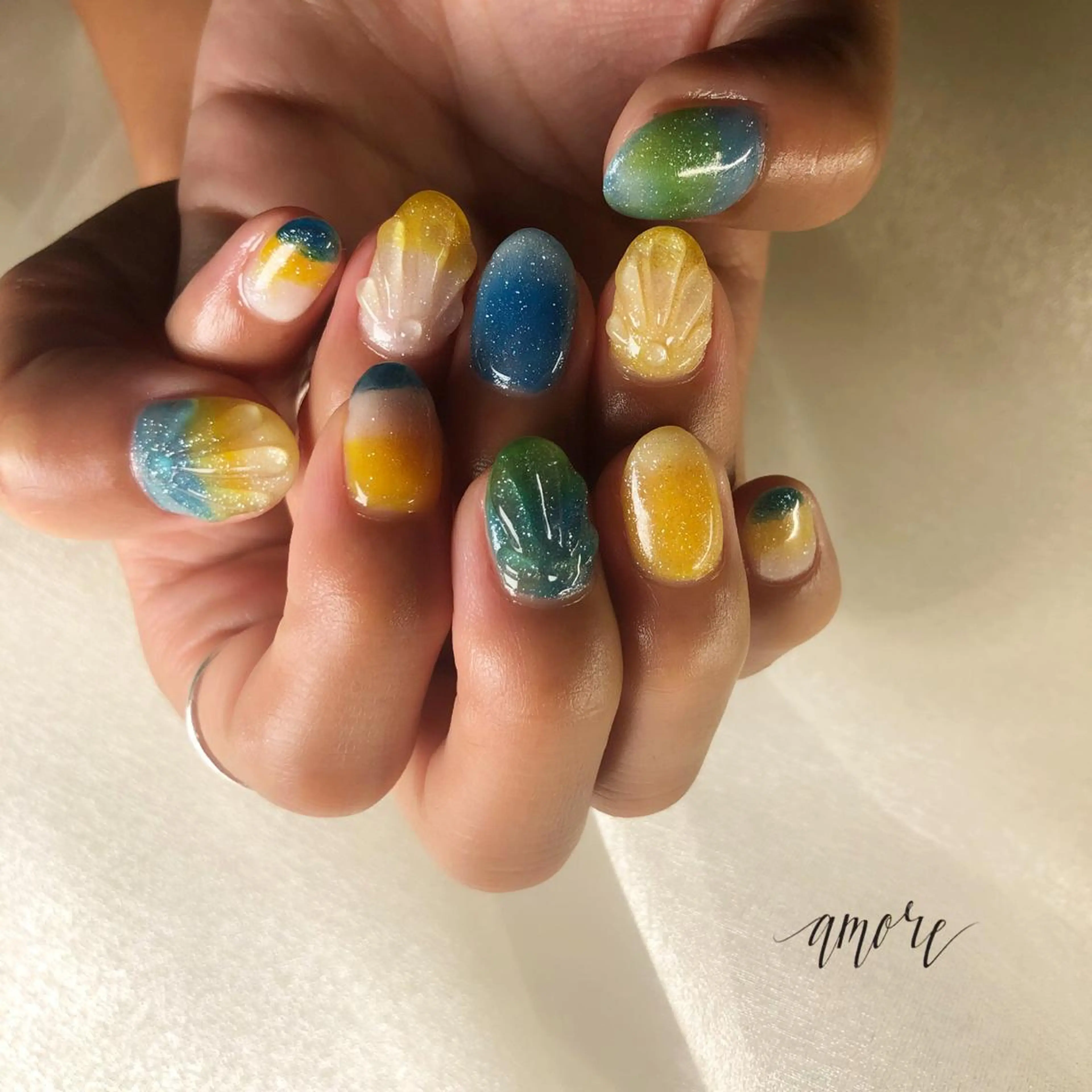 ネイル アートネイル ジェルネイル 氷ネイル・うるうるネイル マグネットネイル ミラーネイル You kyehwaのネイルデザイン