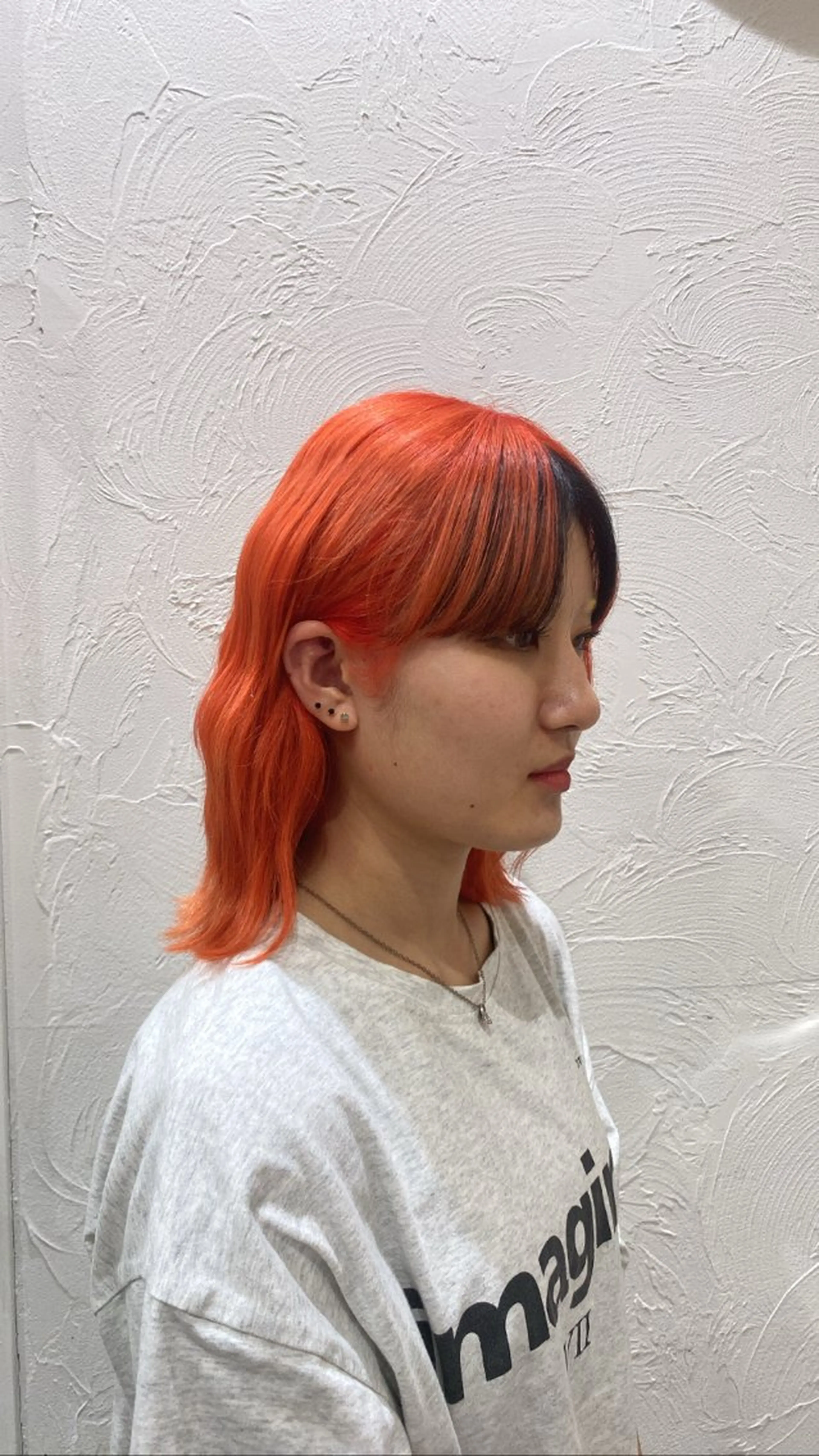 カラー ブリーチ hina /大曽根駅のヘアスタイル