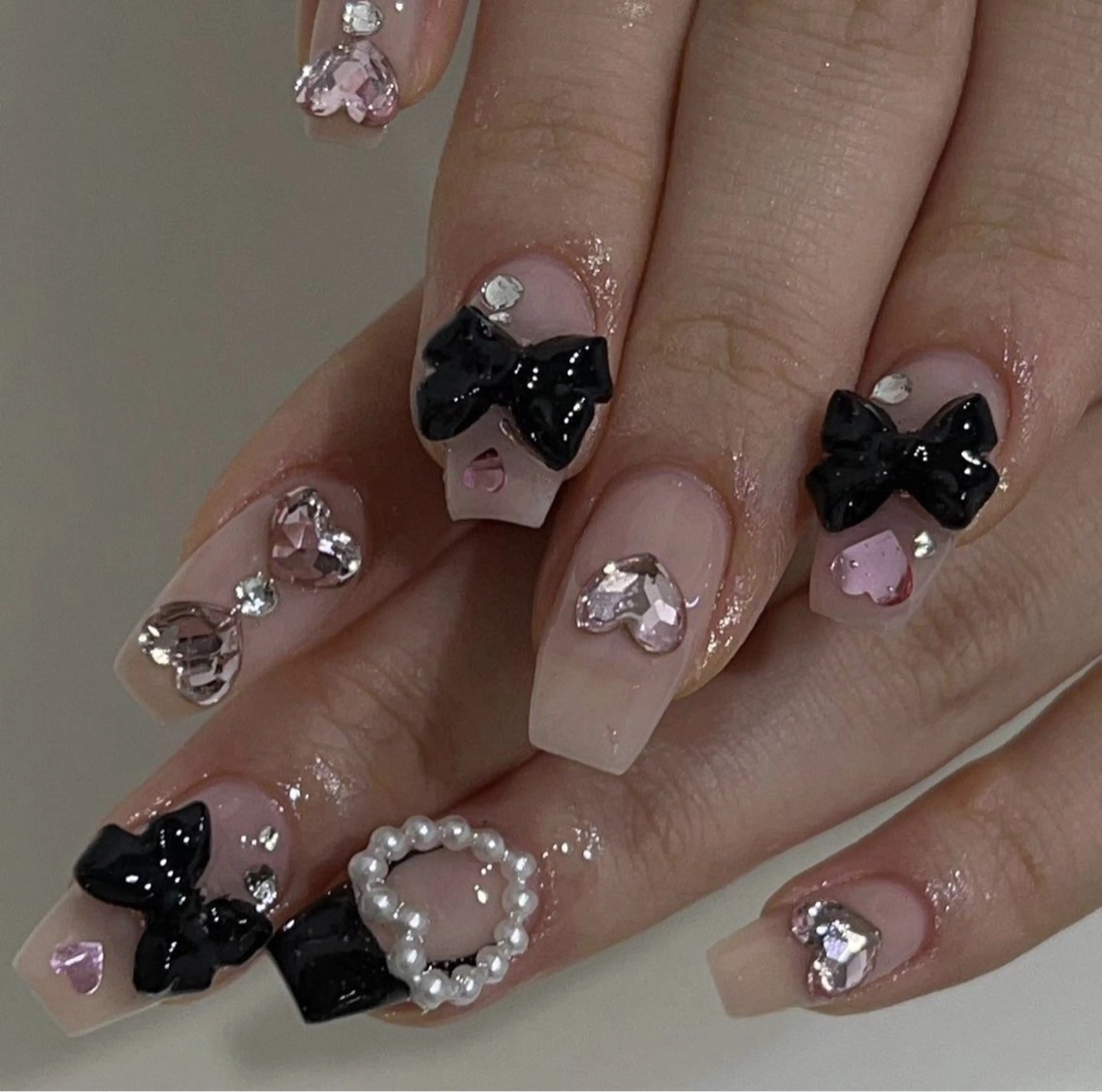 ネイル 長さ出し フレンチネイル グラデーション 卒業式 マグネットネイル ハンドネイル MIHANA NAILのネイルデザイン