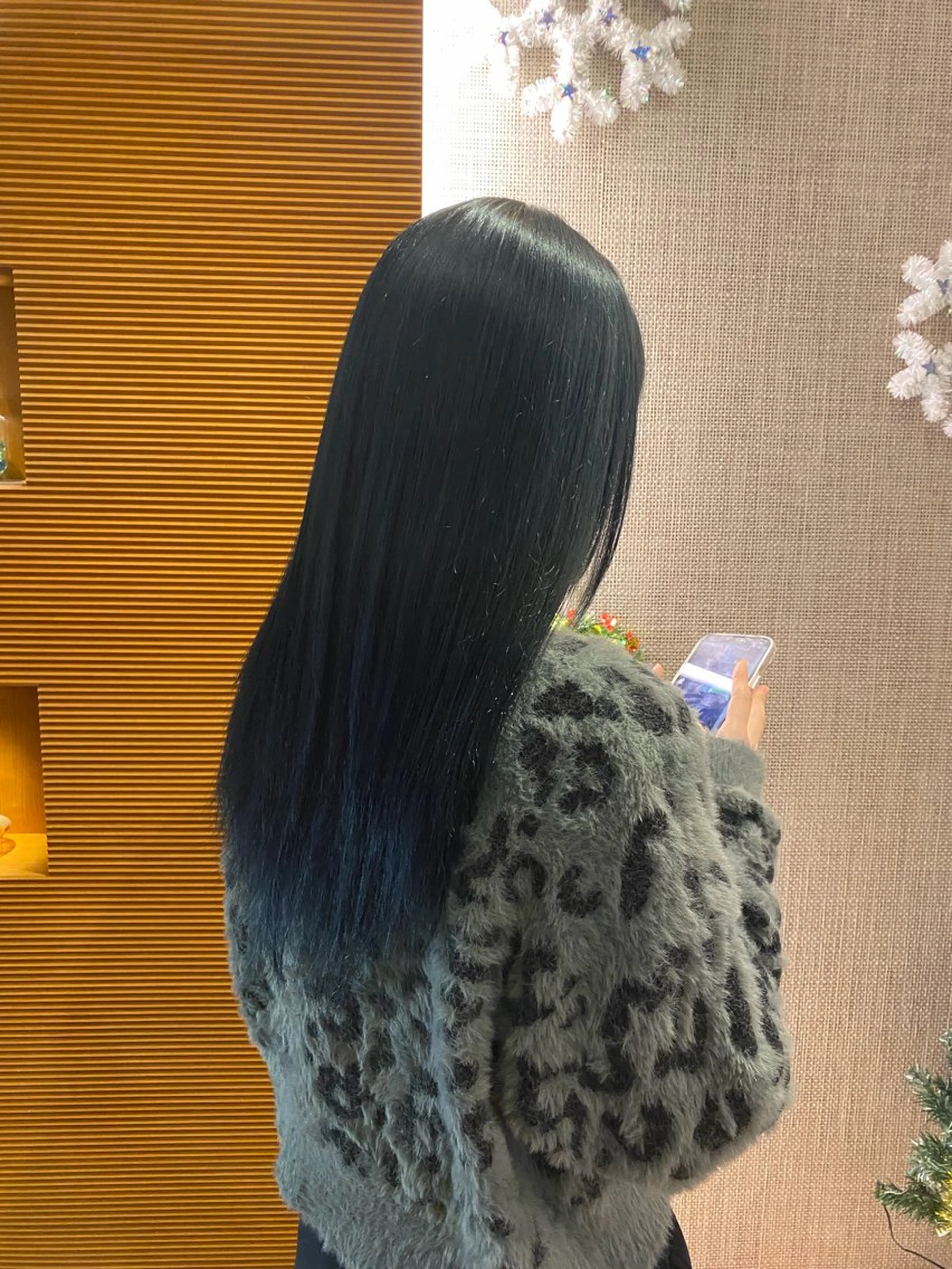 ロング カラー 黒髪 ブルーカラー ブルーブラック 透明感カラー Ten Tante the Coiffure所属・宮嶋 果鈴のヘアスタイル