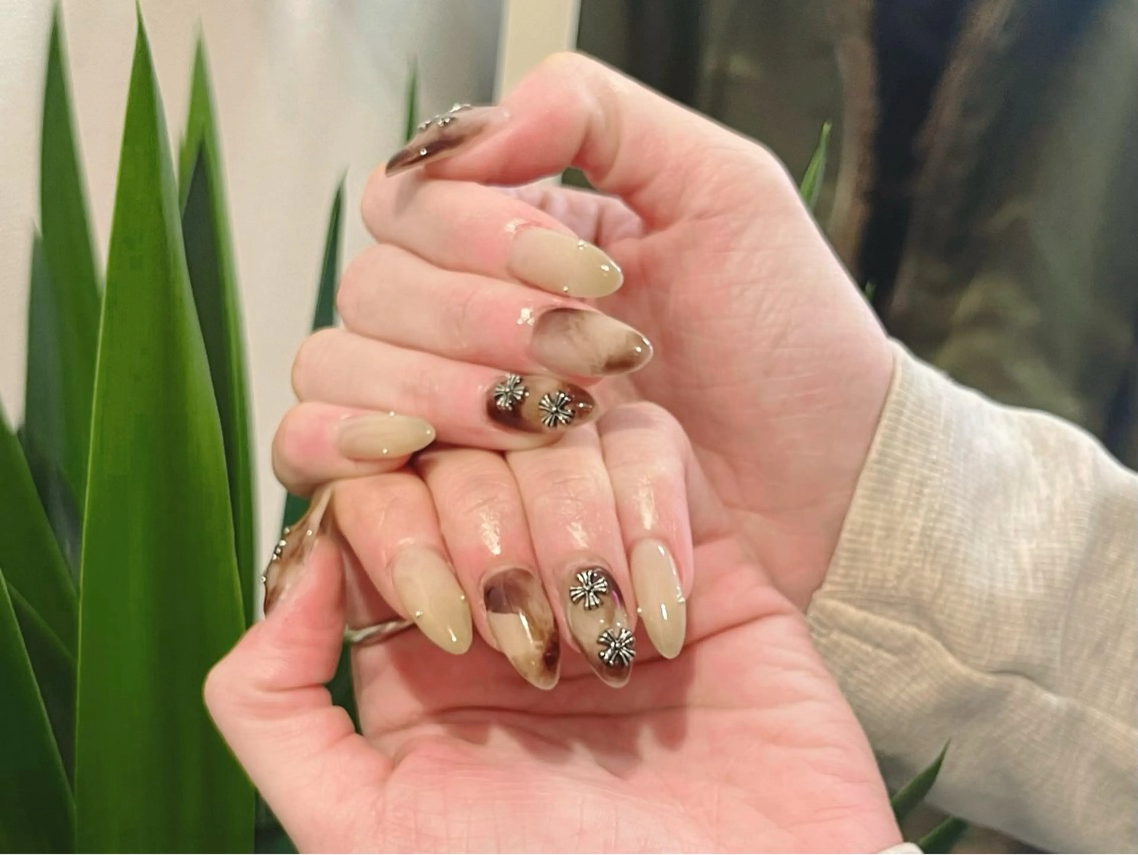 ネイル アートネイル 長さ出し フレンチネイル ジェルネイル キラキラネイル Belle Nail Salonのネイルデザイン