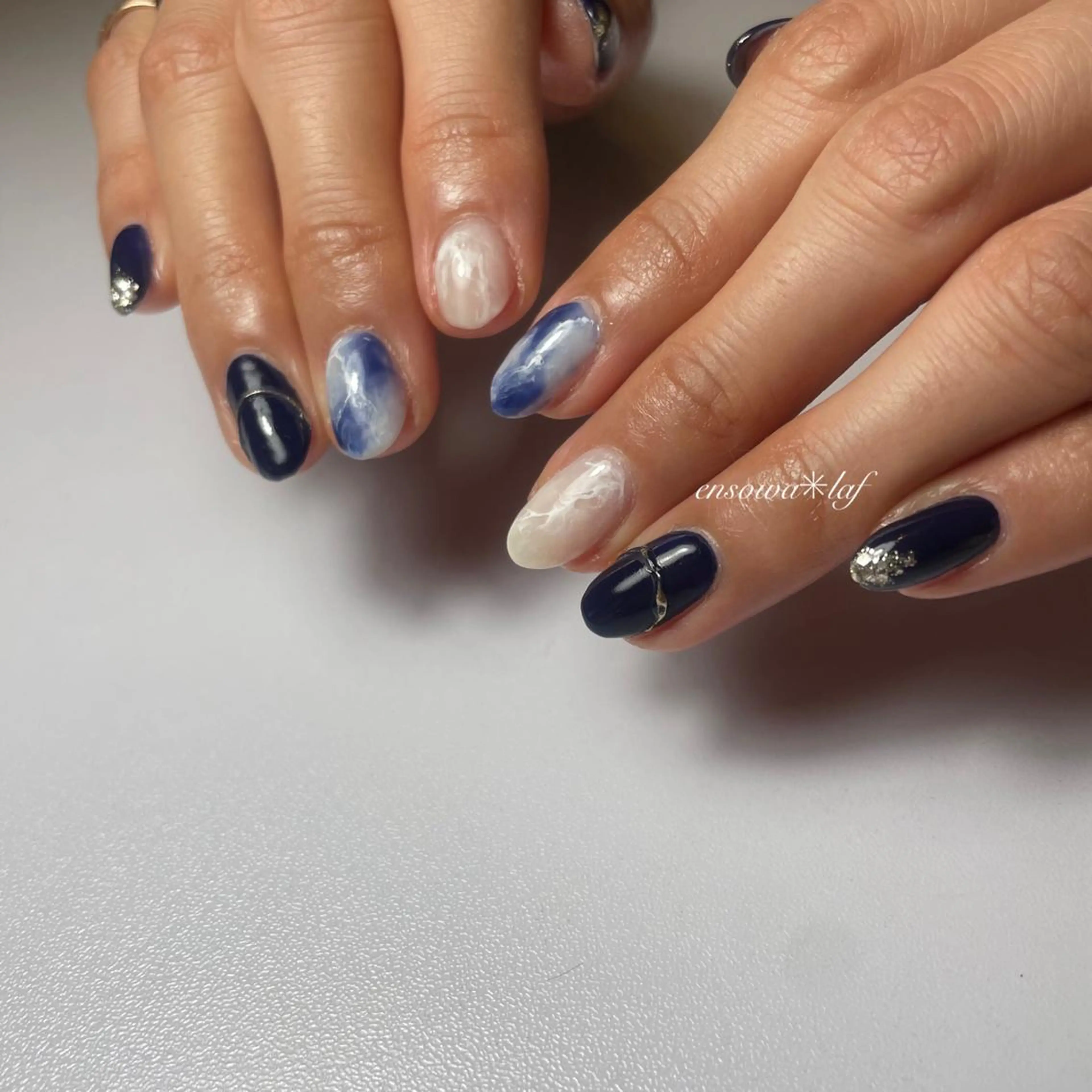 ネイル ネイビー ニュアンスネイル ensowa✱laf NAILのネイルデザイン
