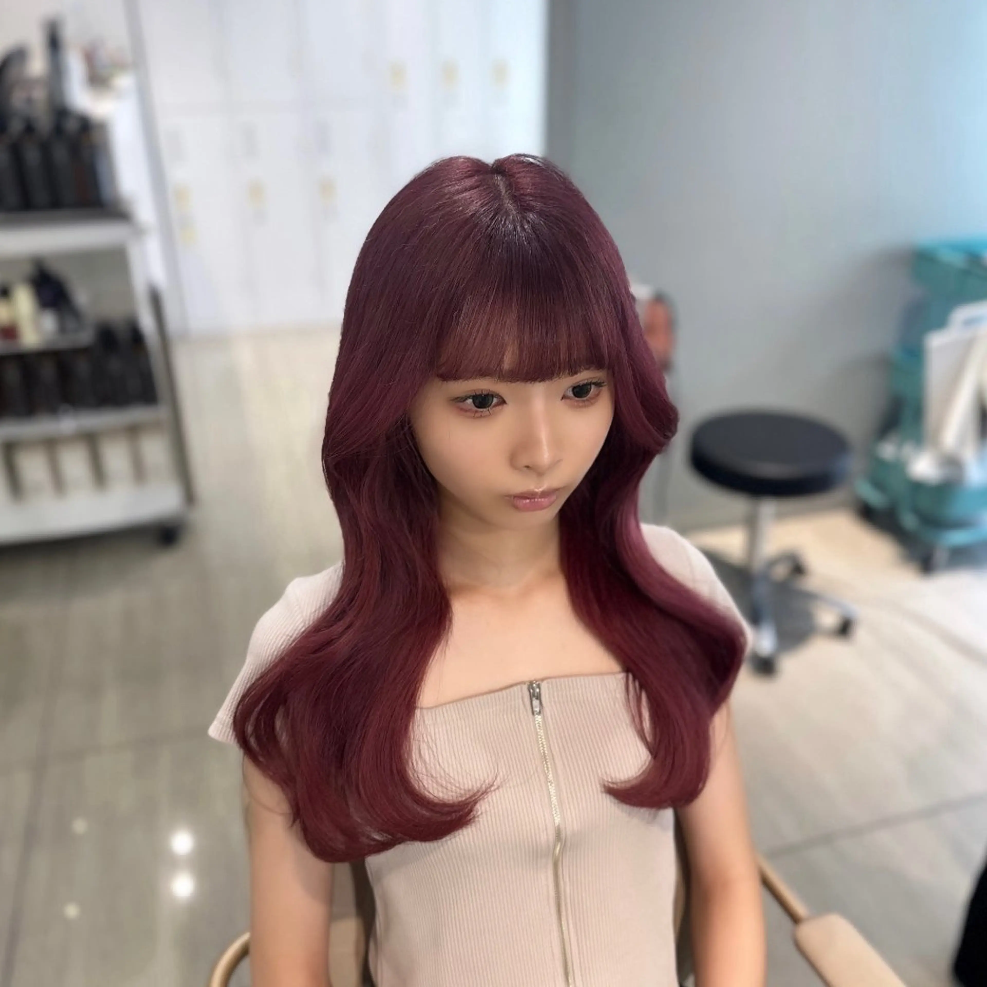 ロング カラー ブリーチ ハイトーンカラー ピンクカラー レッドカラー くびれヘア 韓国ヘア/髪質改善 /natsuki🧸のヘアスタイル