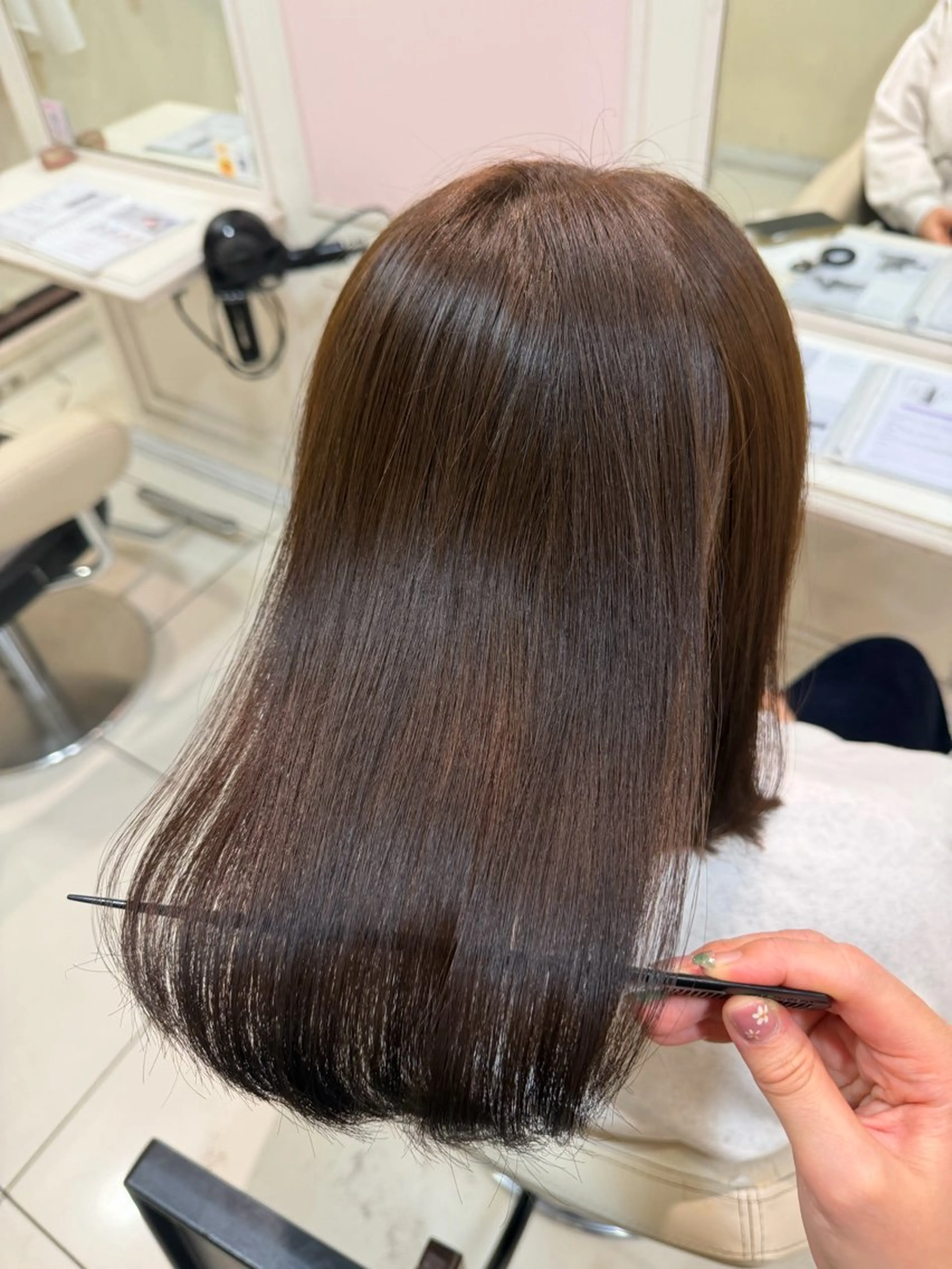 ミディアム カラー カット ヘアカラー ツヤ重視 ワンカラー🫧Mioのヘアスタイル