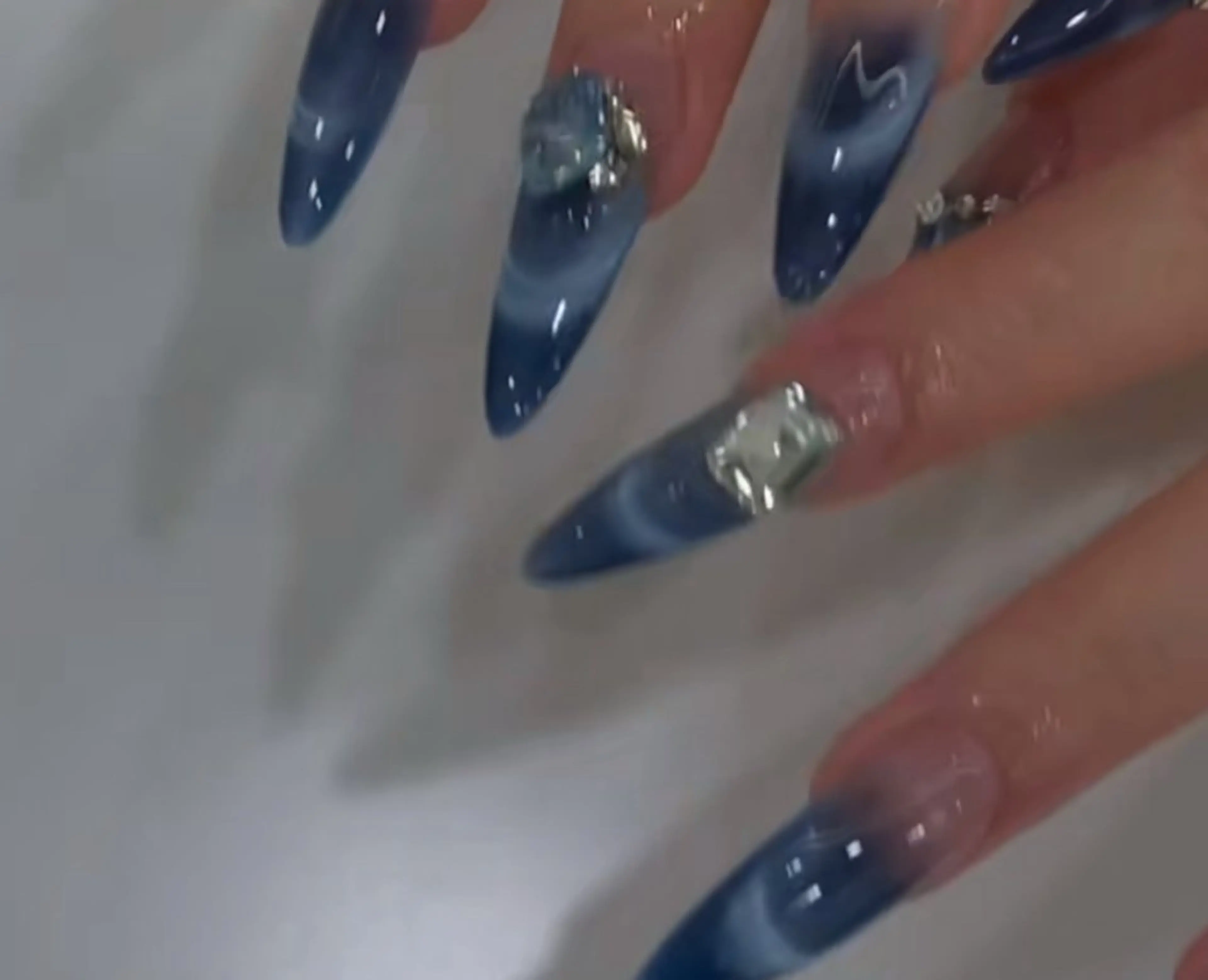 ネイル ハンドネイル ハンドケア 🍑 momo_nailのネイルデザイン