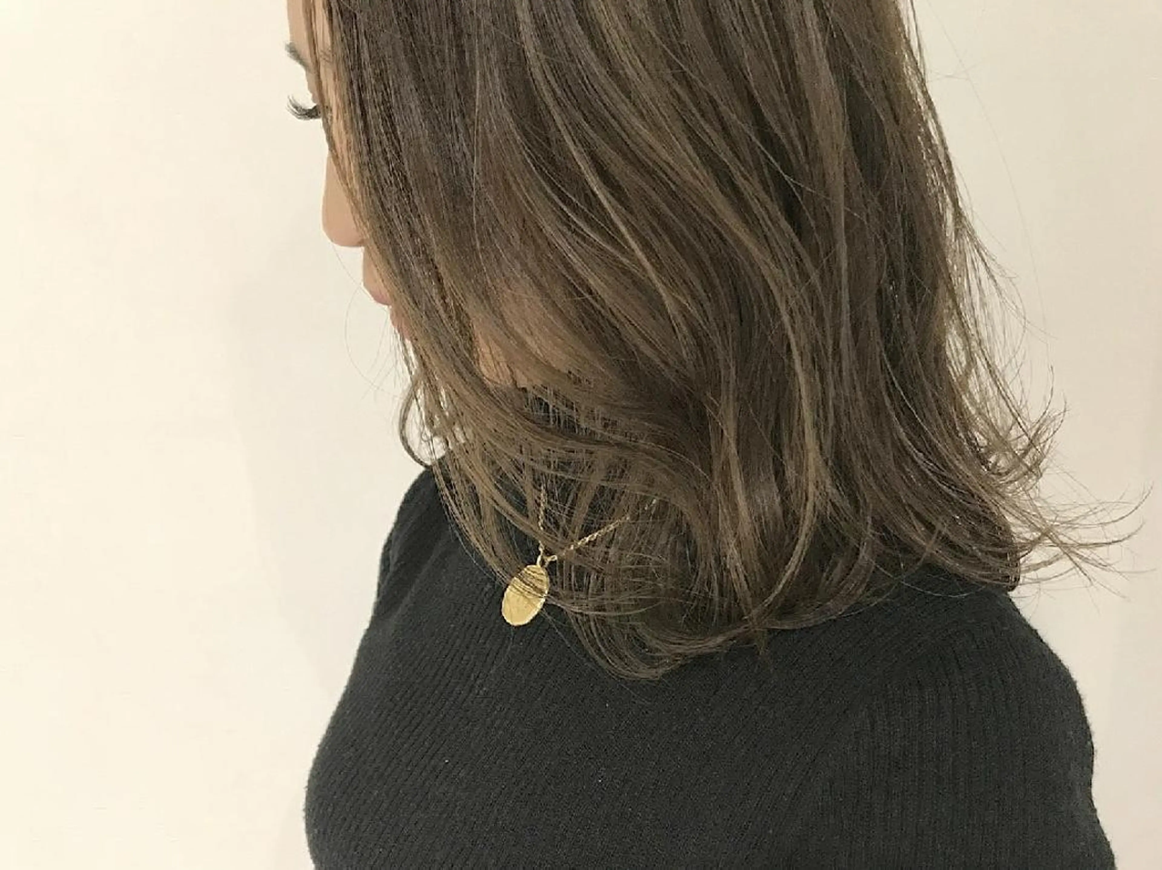 カラー ミディアム 切りっぱなしボブ ハイライトカラー ボブ 外国人風カラー ハイライト 竹内啓太 ボブのヘアスタイル