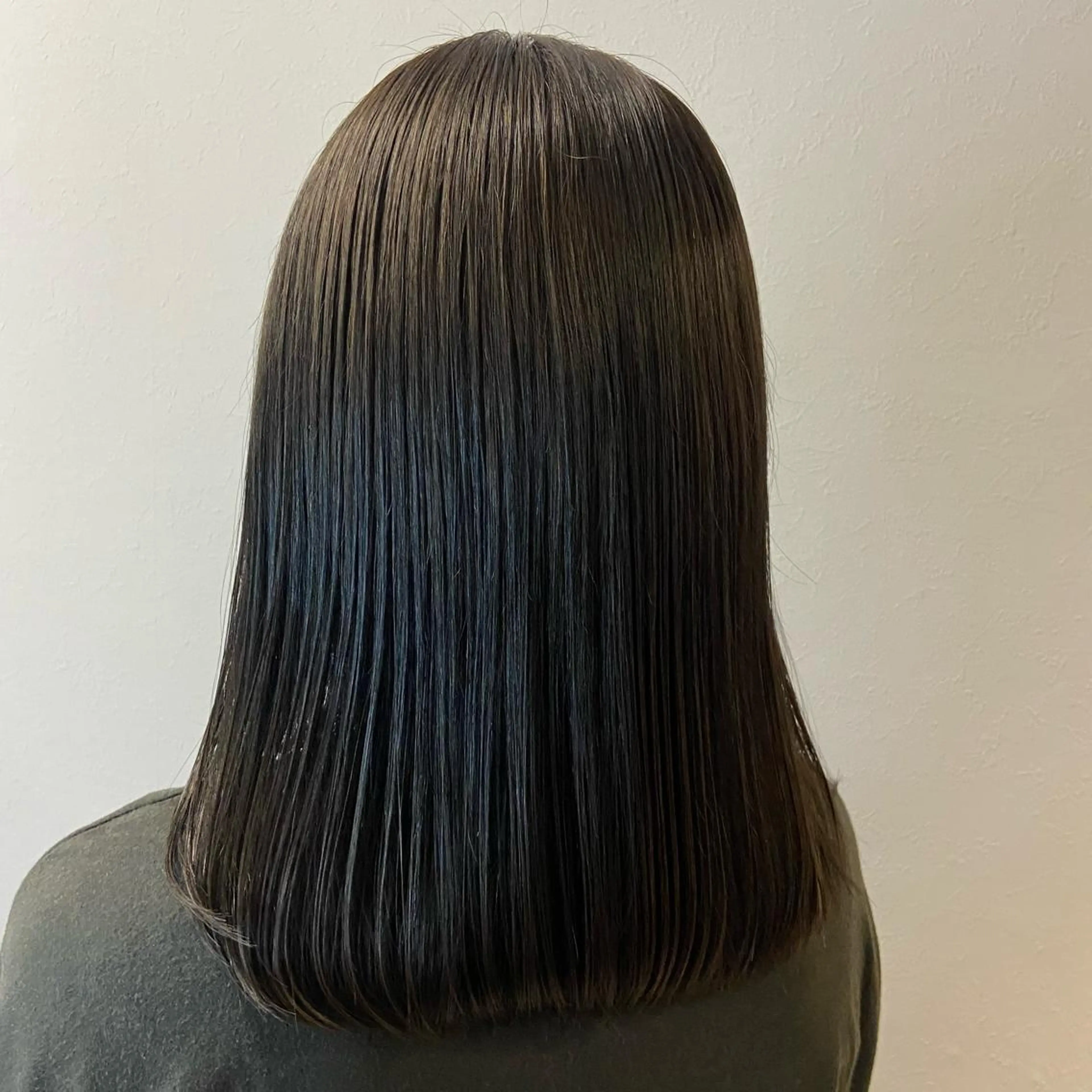 ミディアム 縮毛矯正 トリートメント natsumi / N°ariaのヘアスタイル