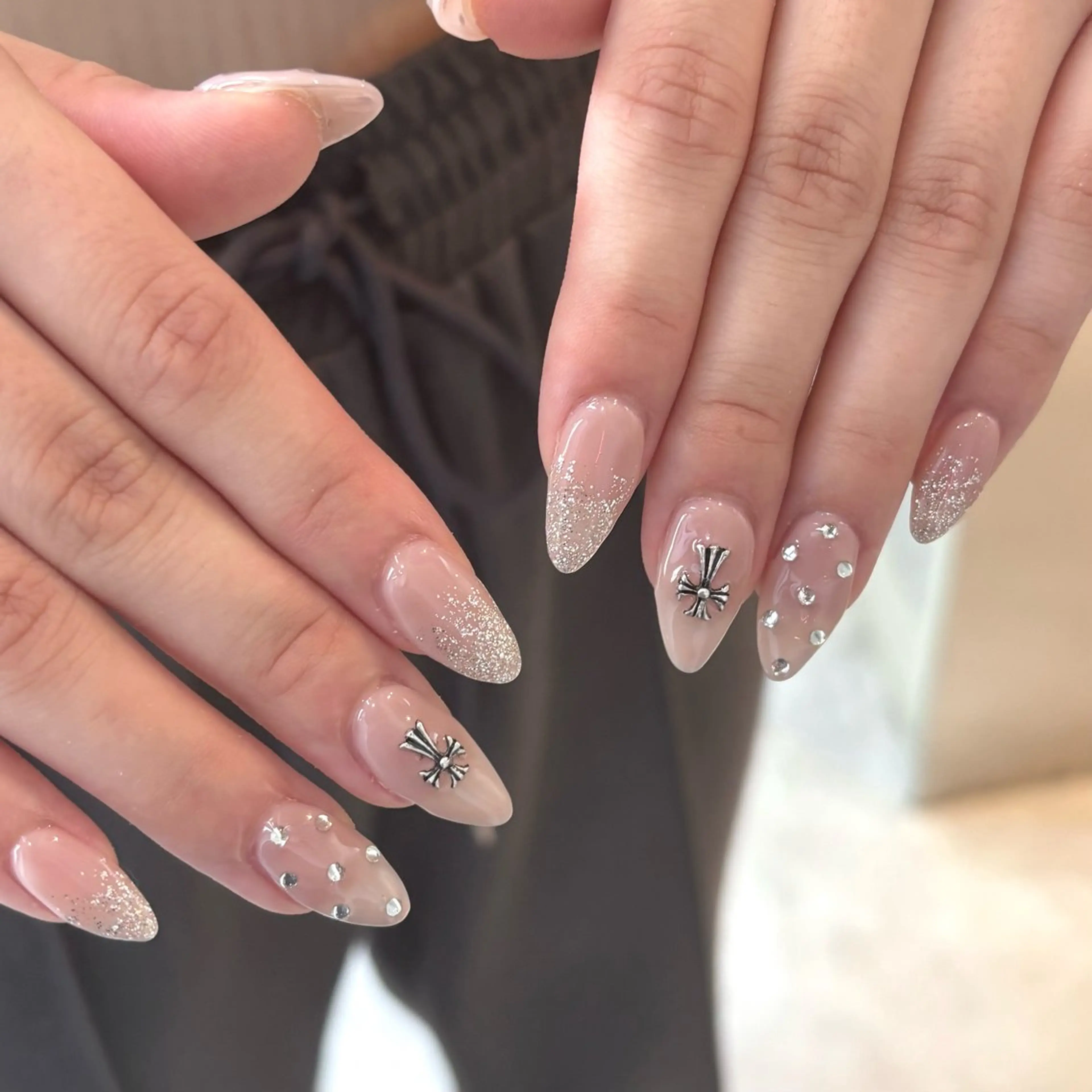 ネイル ハンドネイル WOLTOKYO 🦋shizukuのネイルデザイン