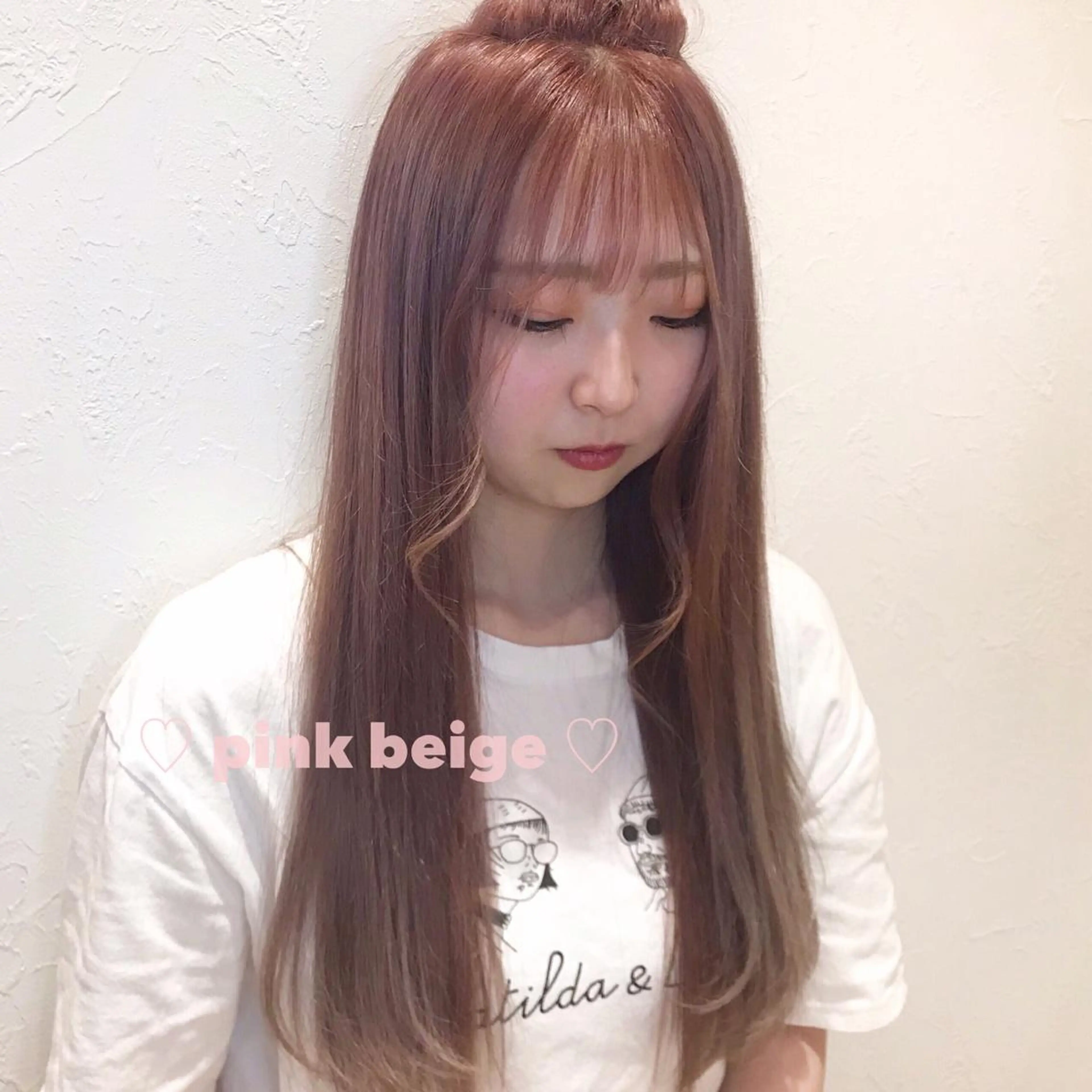 ロング ブリーチなしカラー ダブルカラーエクステのヘアスタイル