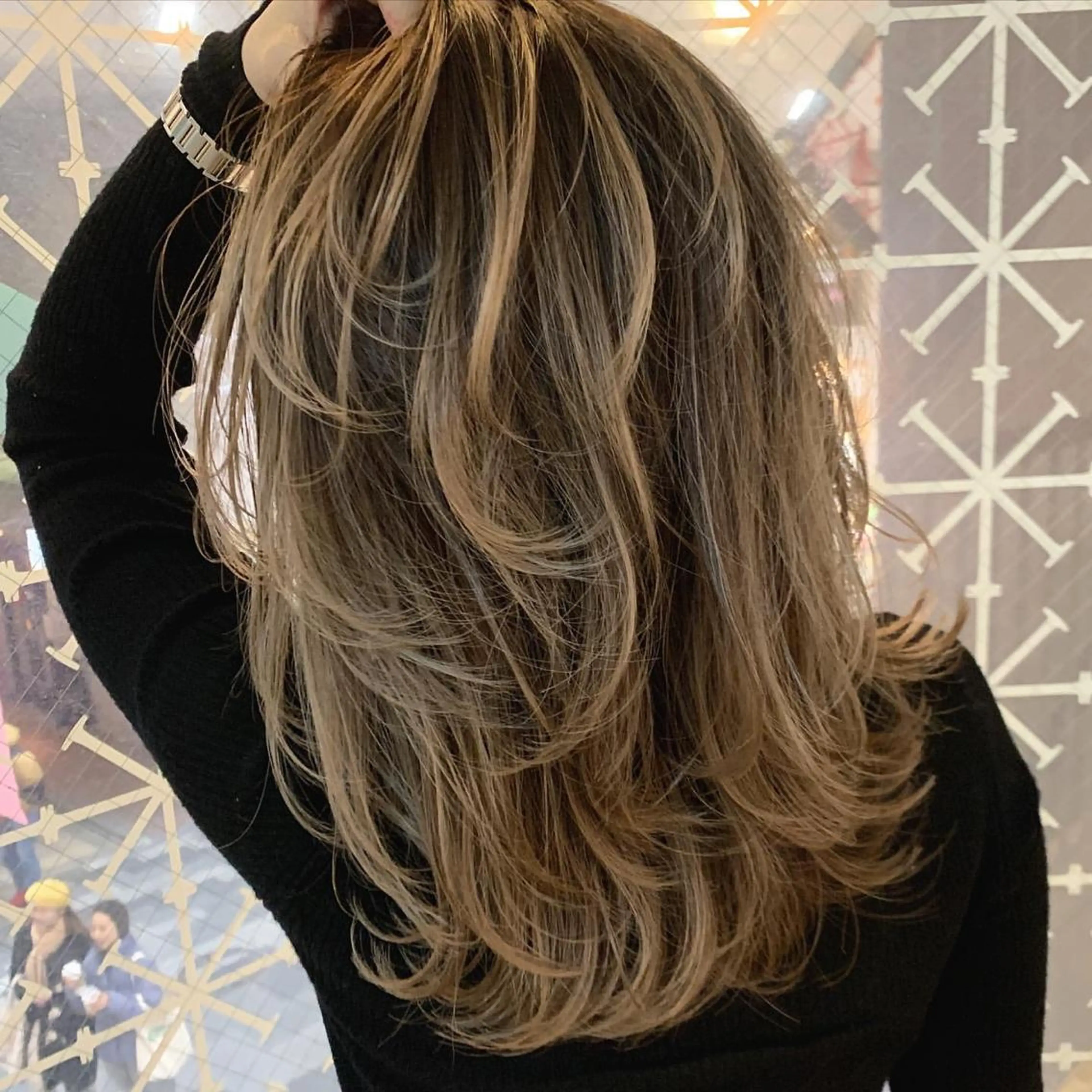 セミロング 指名支持率NO.1 スタイリストのヘアスタイル