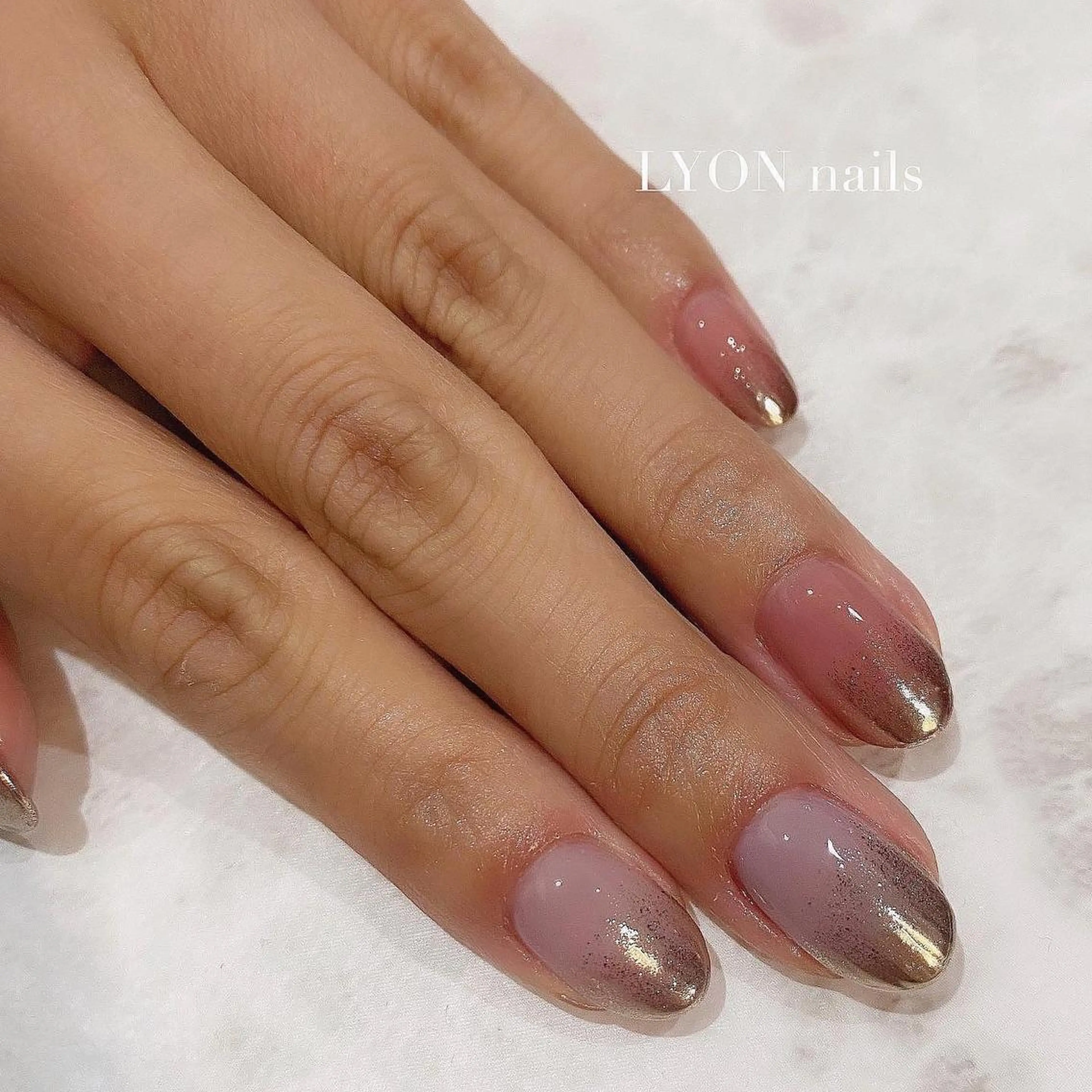 ○60分施術●ハンド、ぷっくりつやつやミラーグラデーション（オフなし）色選べますの写真