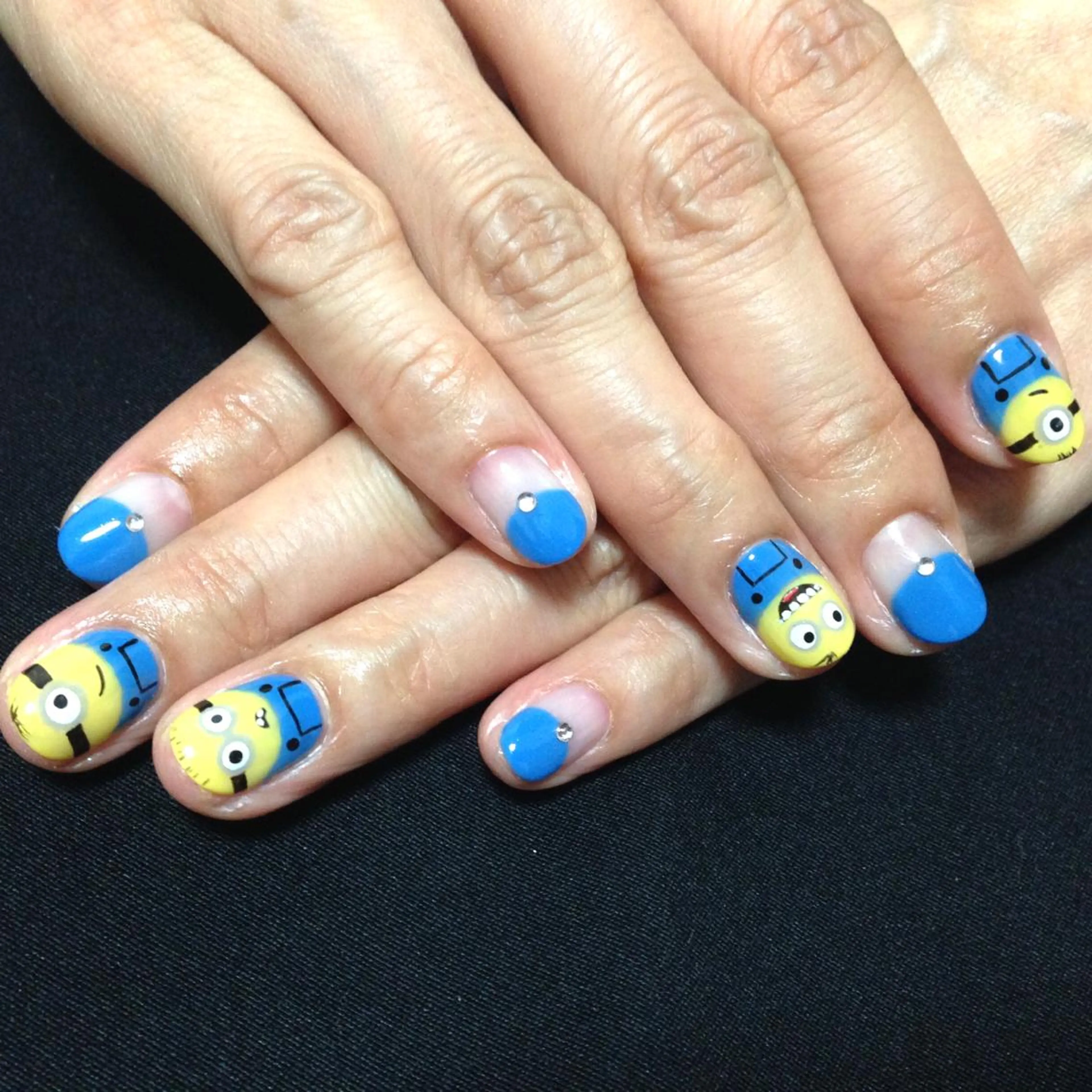 ネイル 持ち込み ステラ marikominoのネイルデザイン