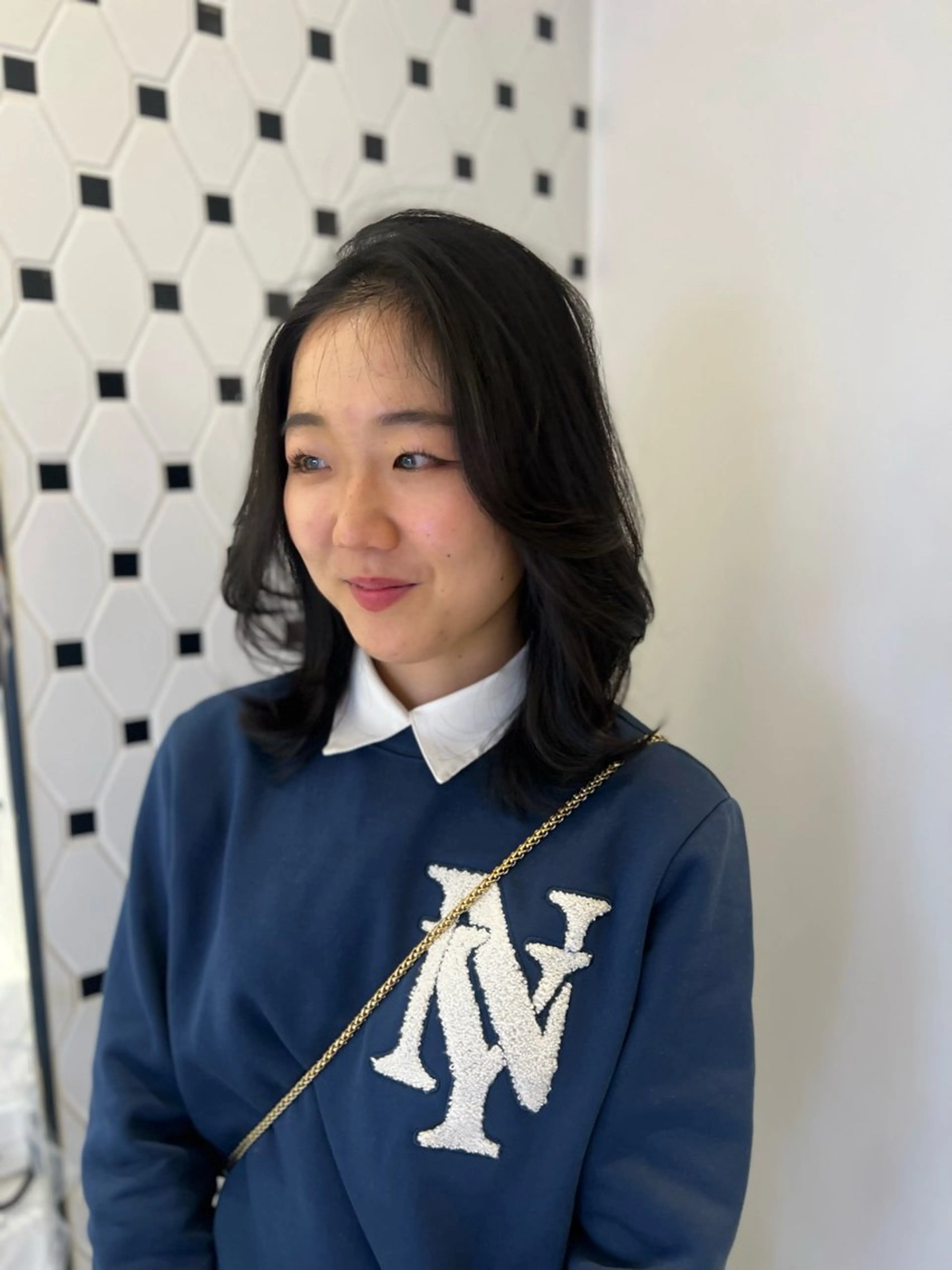 ミディアム 顔周り/透明感/銀座 🩵りのせのヘアスタイル