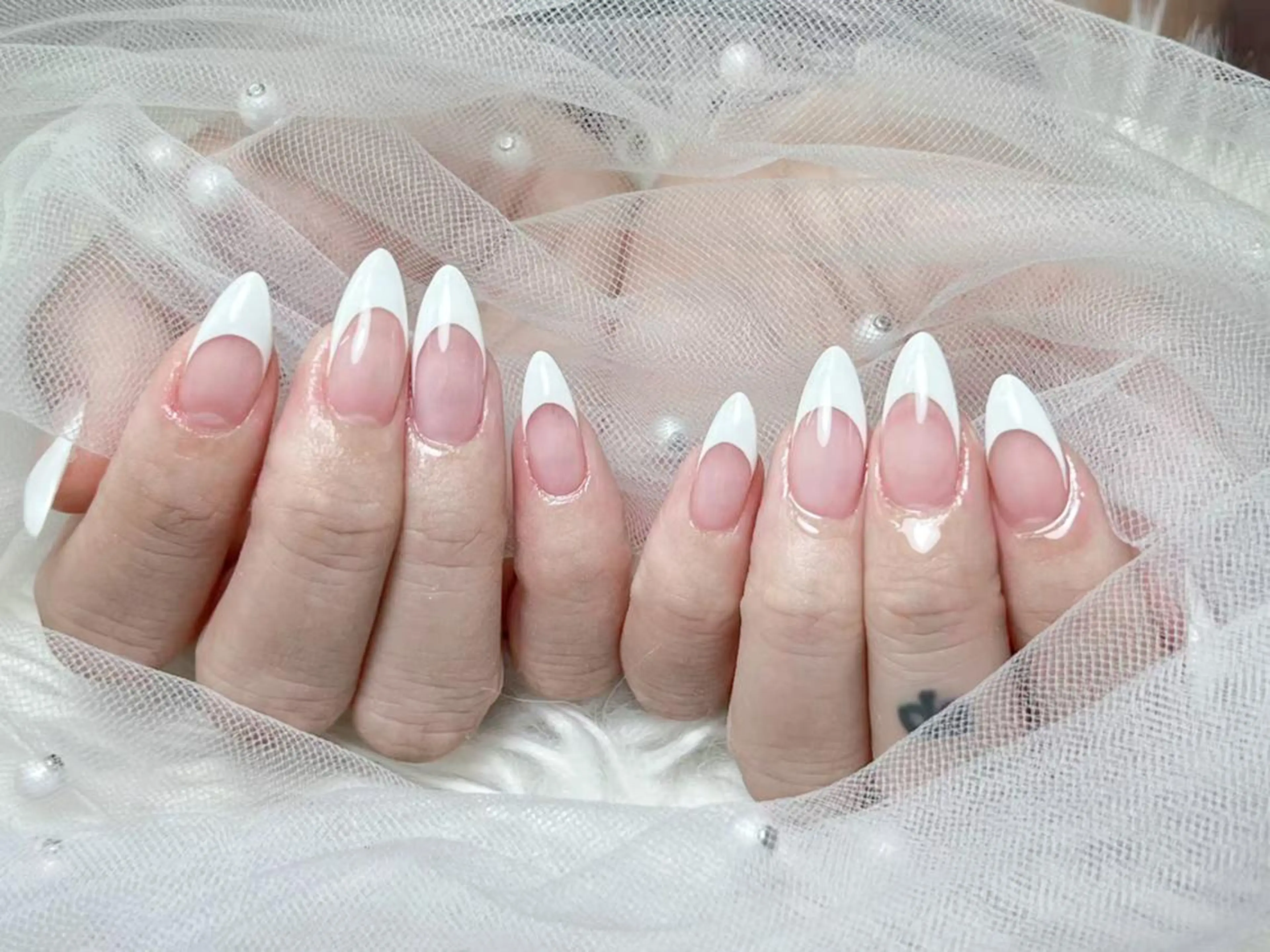 メンズ ネイル アートネイル フレンチネイル ジェルネイル キラキラネイル パラジェル Bloom kabukiのネイルデザイン