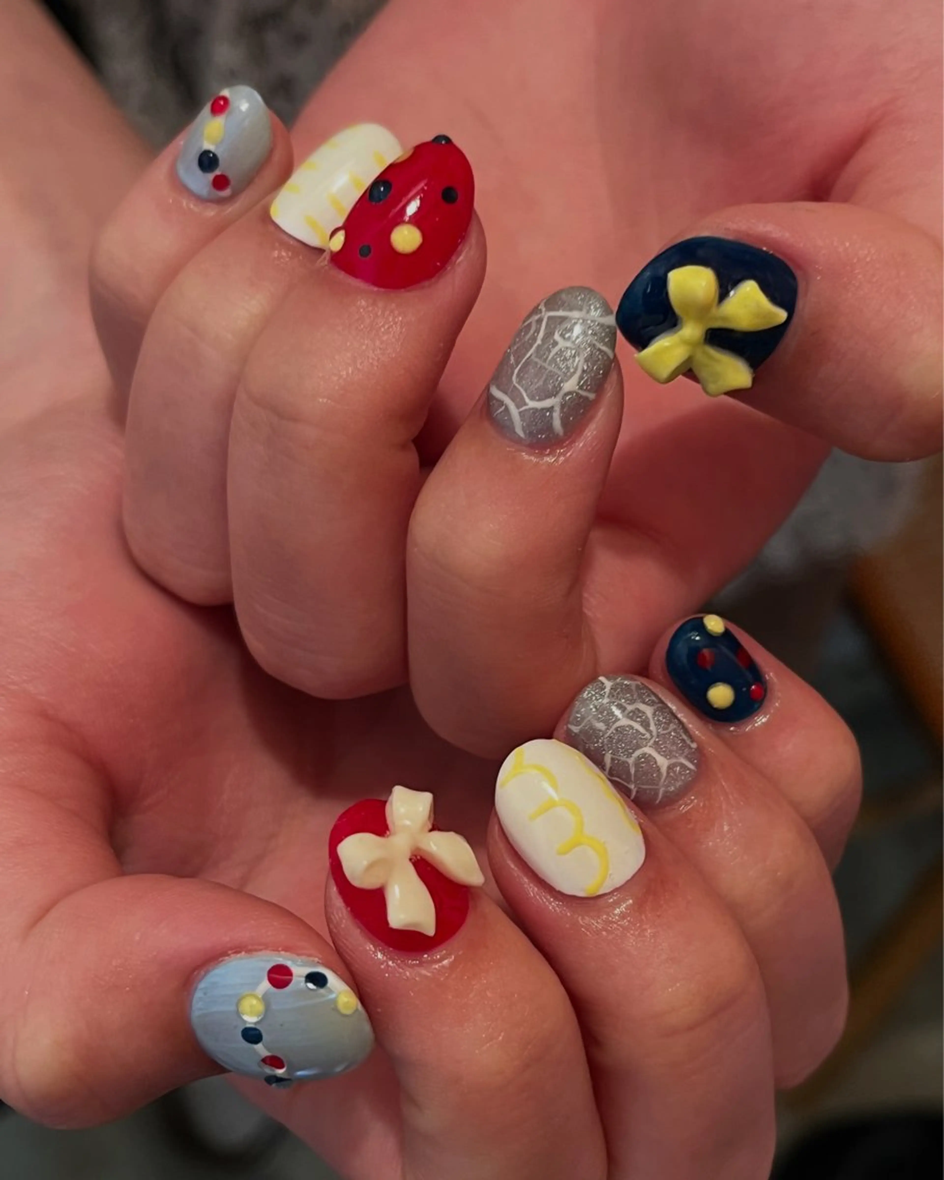 ネイル 文 /個性派ネイルのネイルデザイン