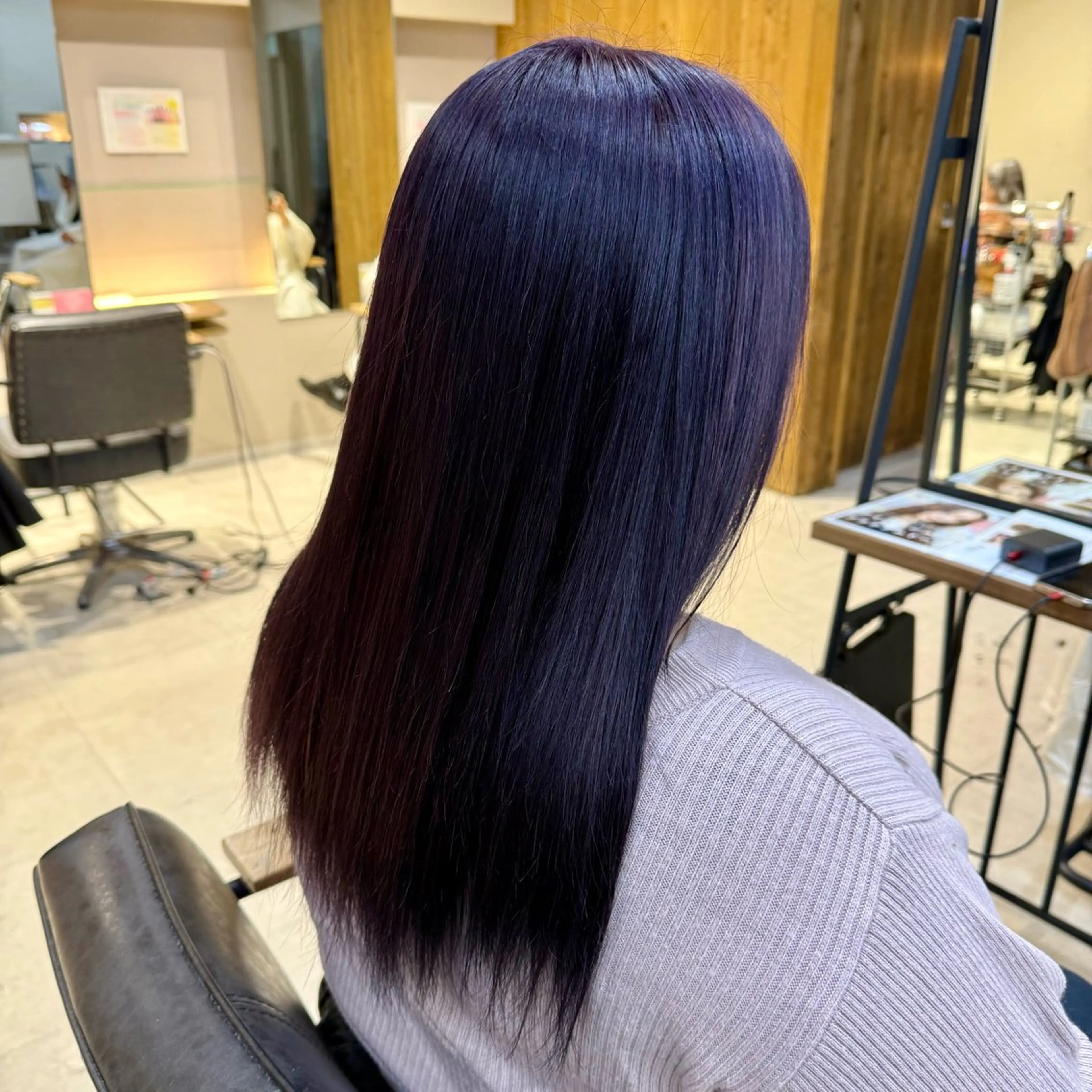 ロング カラー 惣木 菜穂のヘアスタイル