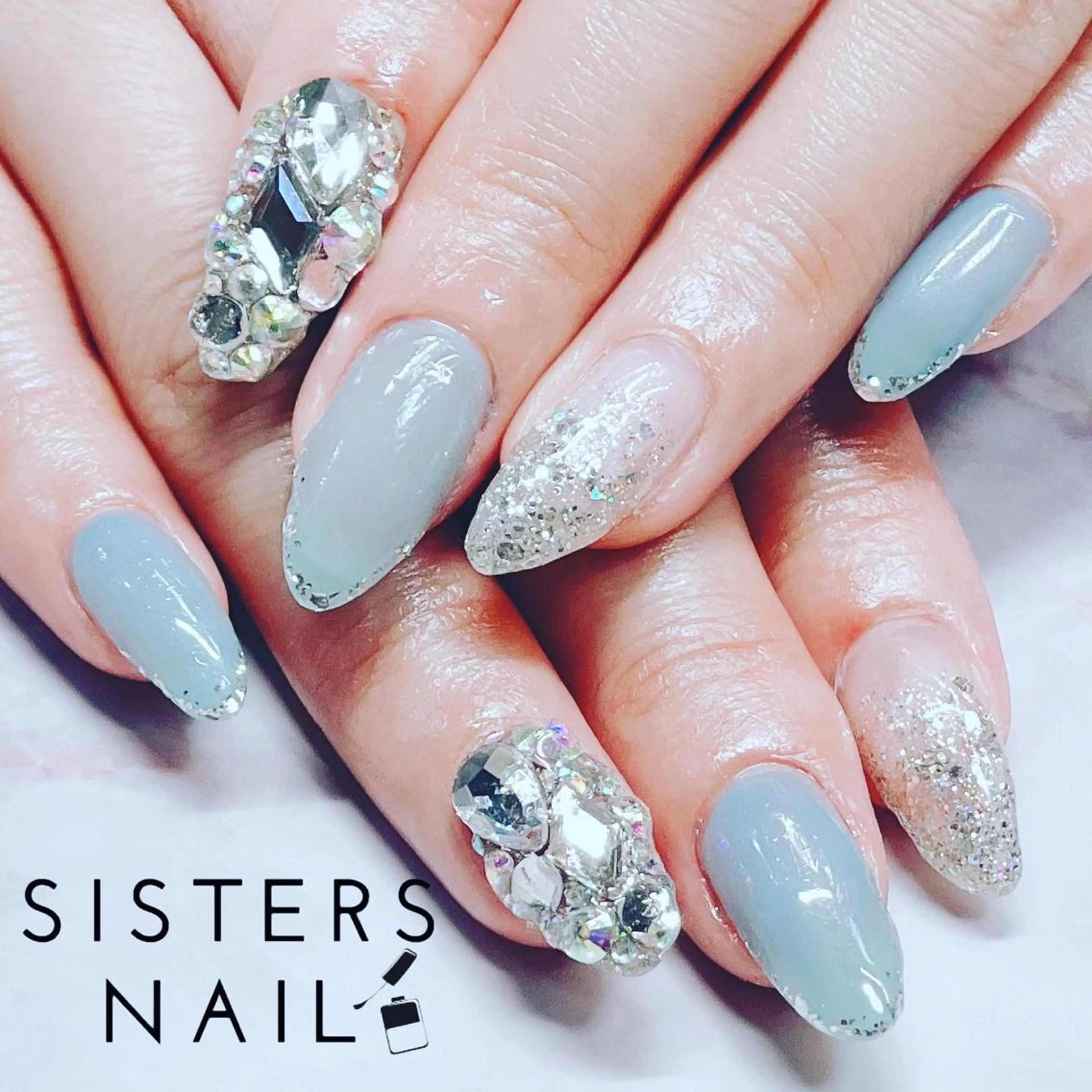 ネイル アートネイル ブルー フレンチネイル ホログラムネイル ラメ(グリッター) sisters nail.fのネイルデザイン