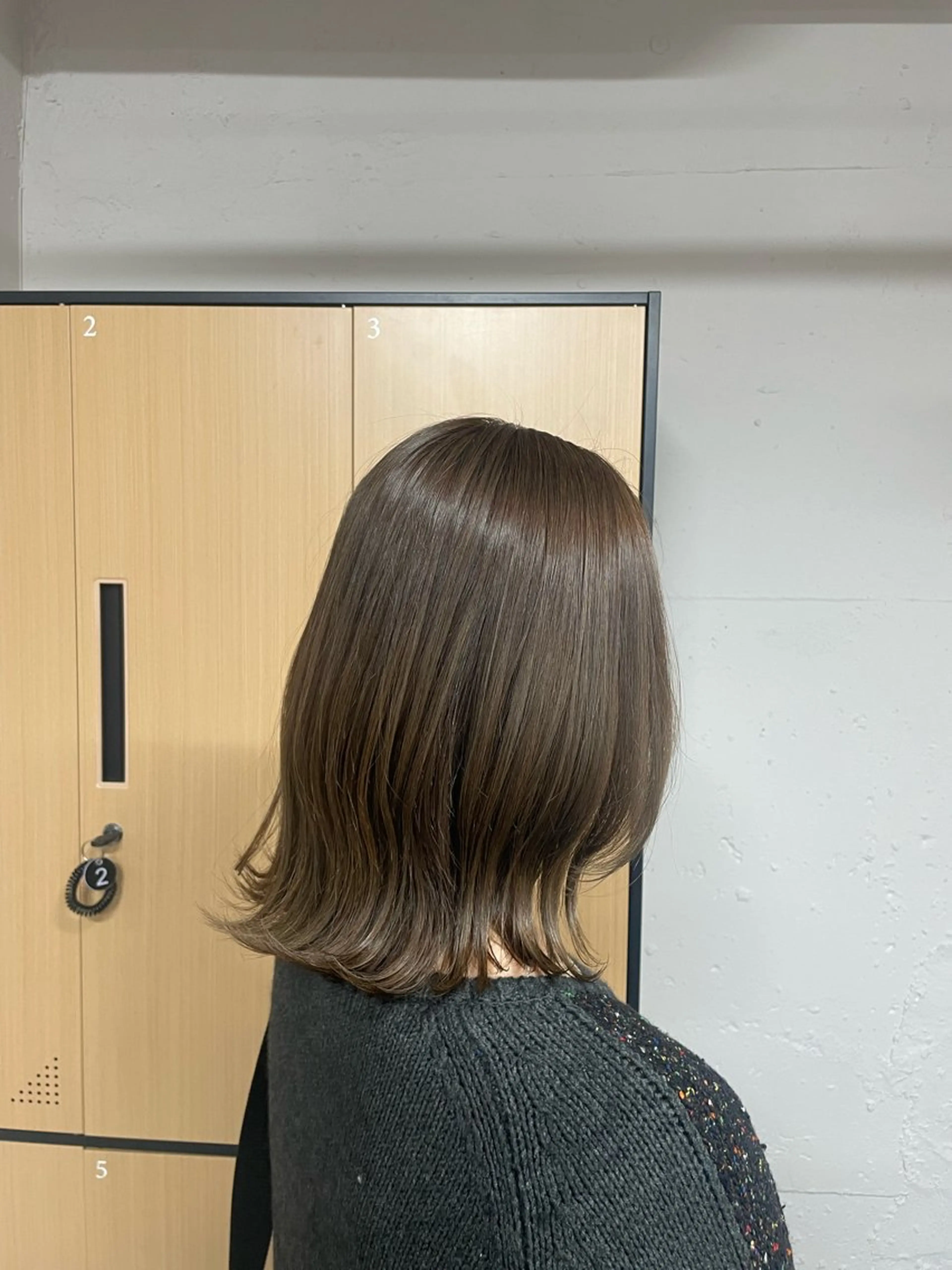 ミディアム アッシュ tokute 中野真咲🐺のヘアスタイル