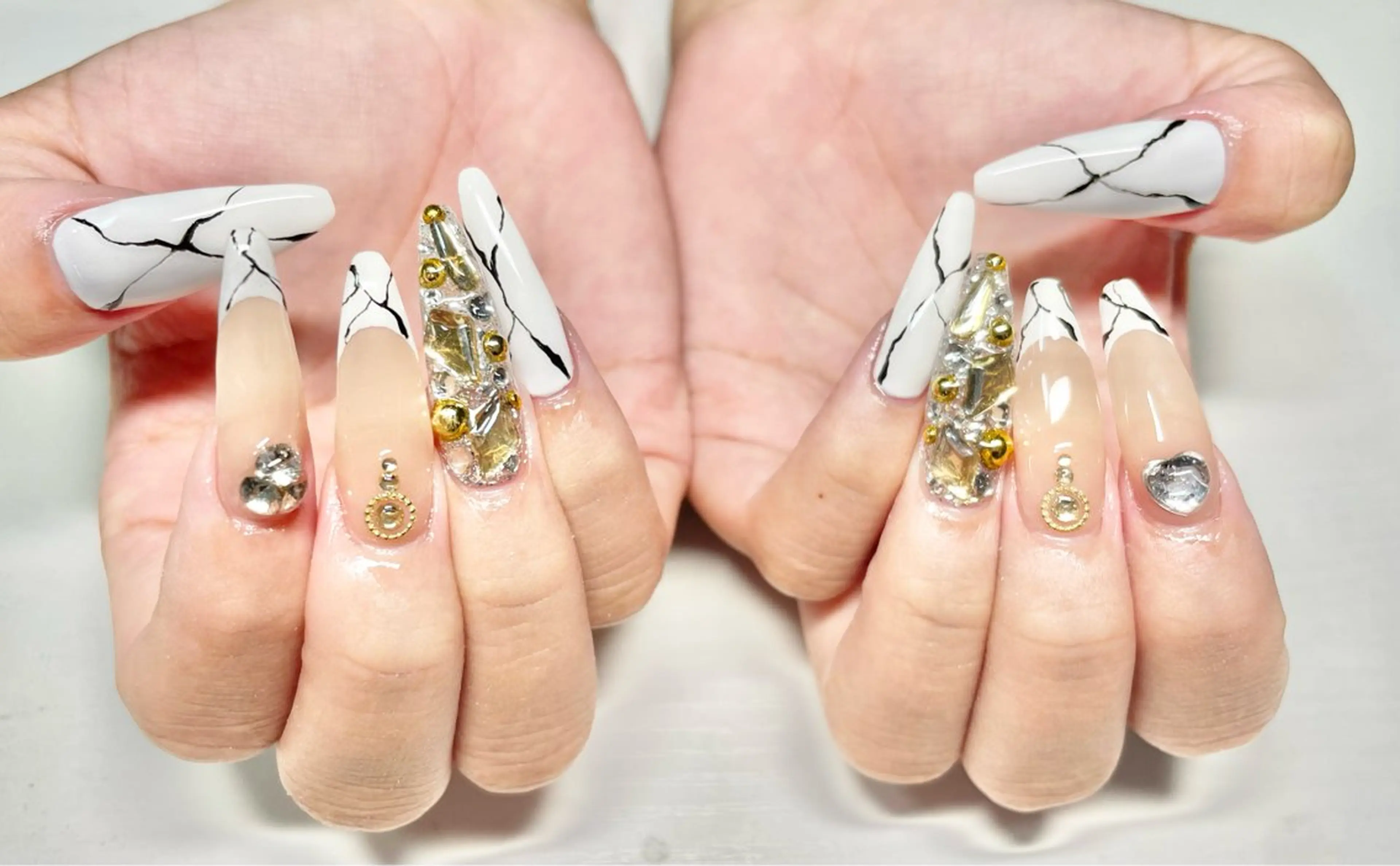 ネイル FILL nail古河店所属・FILL nail SHIORIのネイルデザイン