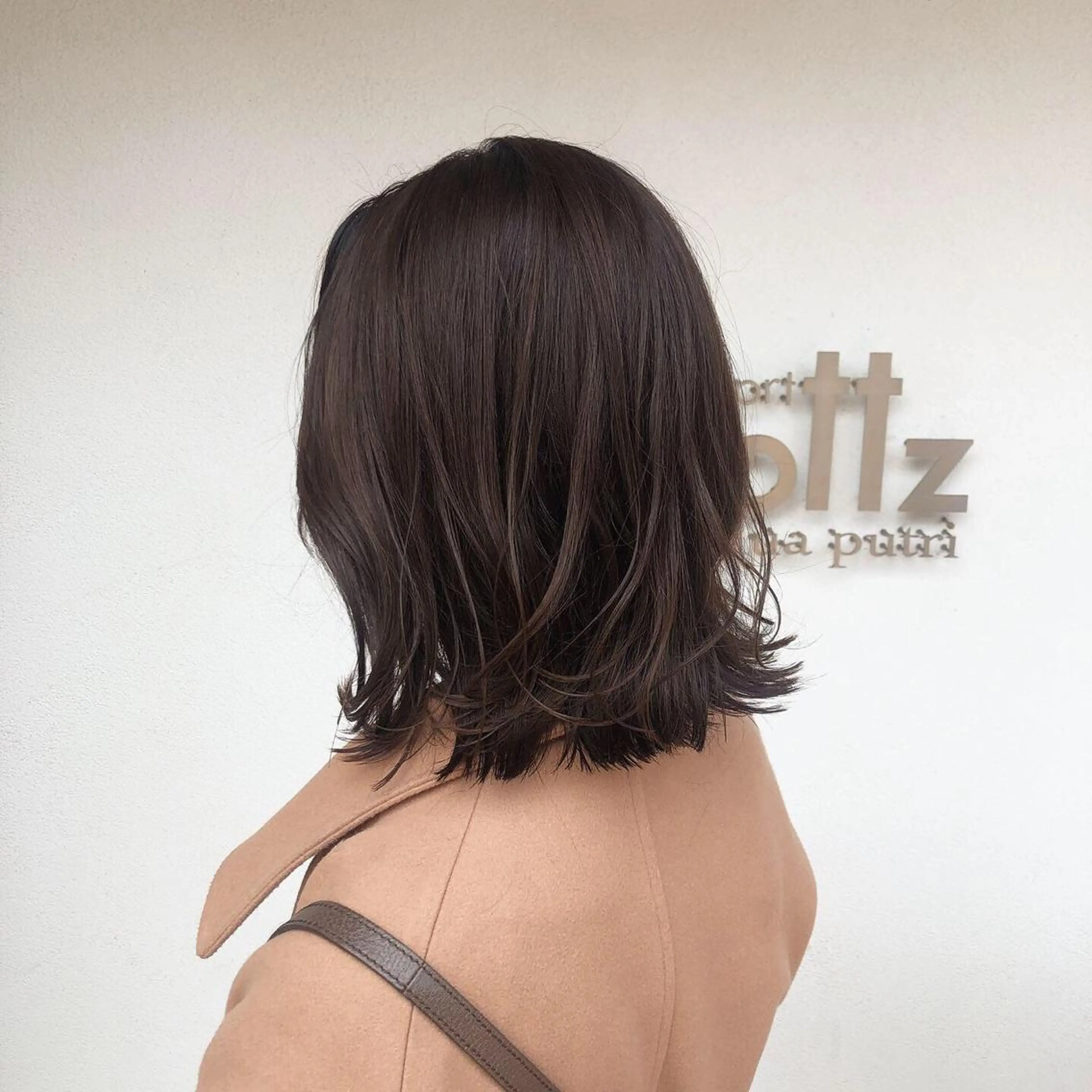 ミディアム カラー ヘアアレンジ ブラウンカラー ココアブラウン レイヤーカット カット ヘアカラー トリートメント 酸性縮毛矯正🧴韓国 レイヤー/髪質改善のヘアスタイル