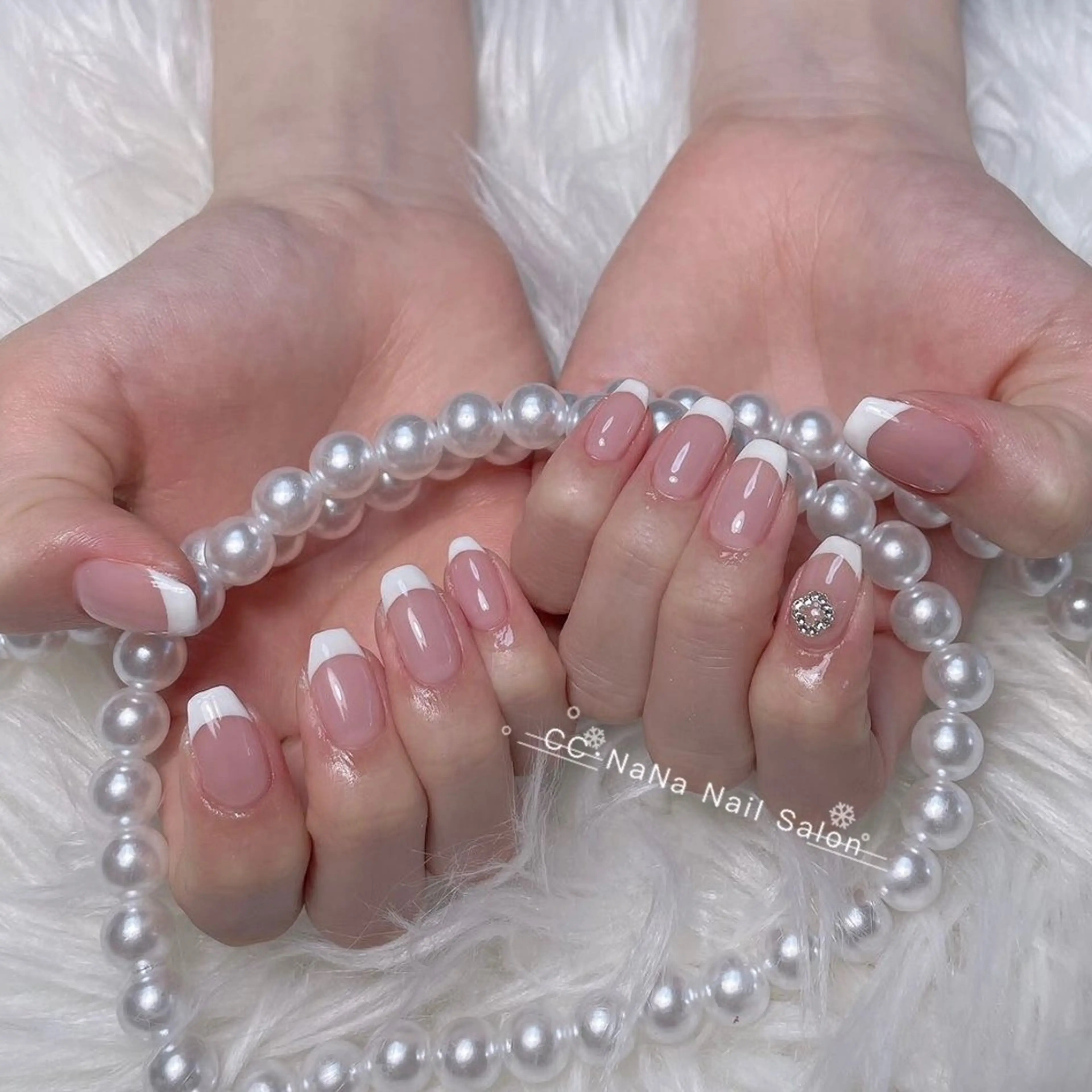 ネイル ハンドネイル CC NaNa ワンホンネイル🌙Nのネイルデザイン