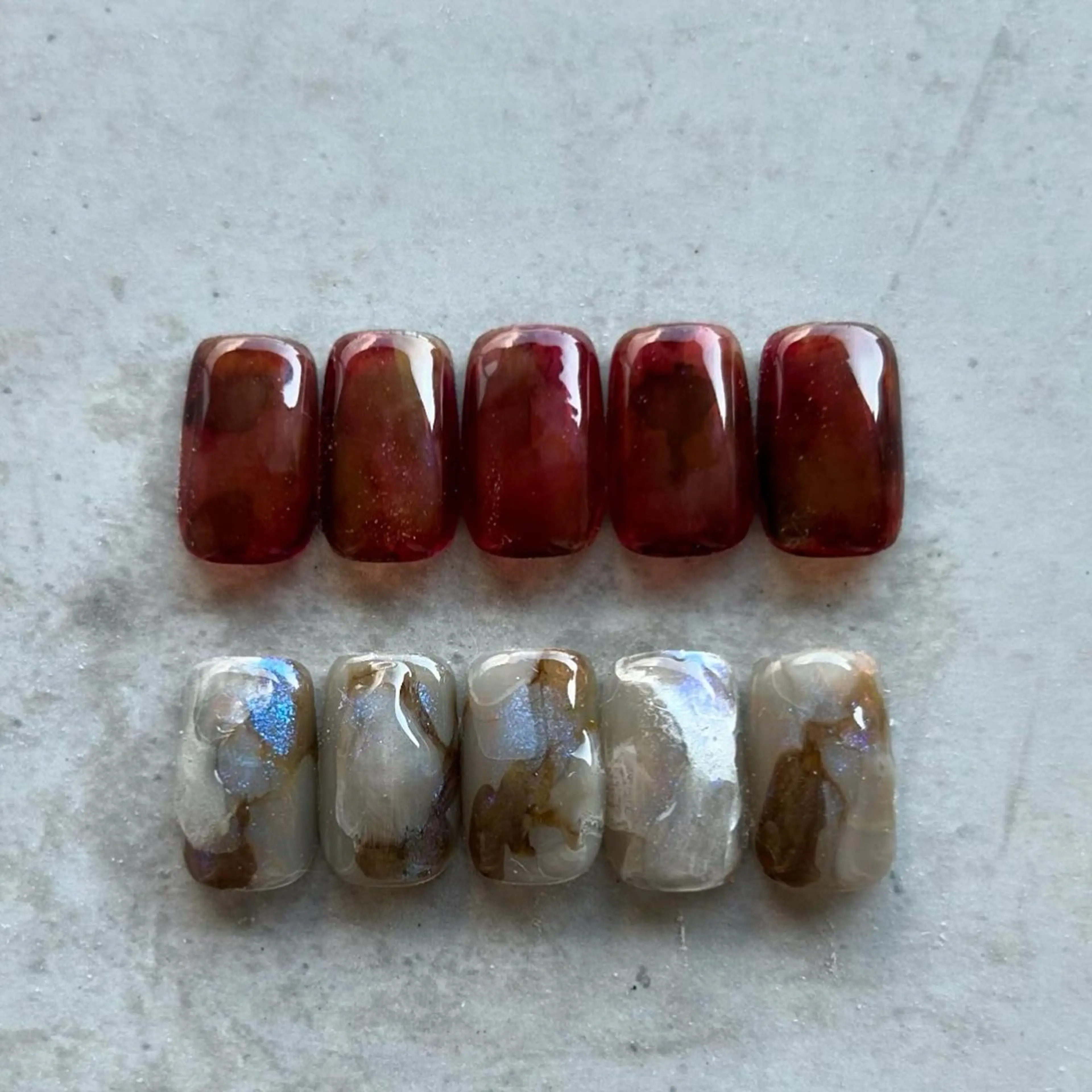 ネイル アートネイル オーロラネイル ボルドー カジュアル 成人式 ハンドネイル ハンドケア lyly.nail所属・lylynail YUUKAのネイルデザイン