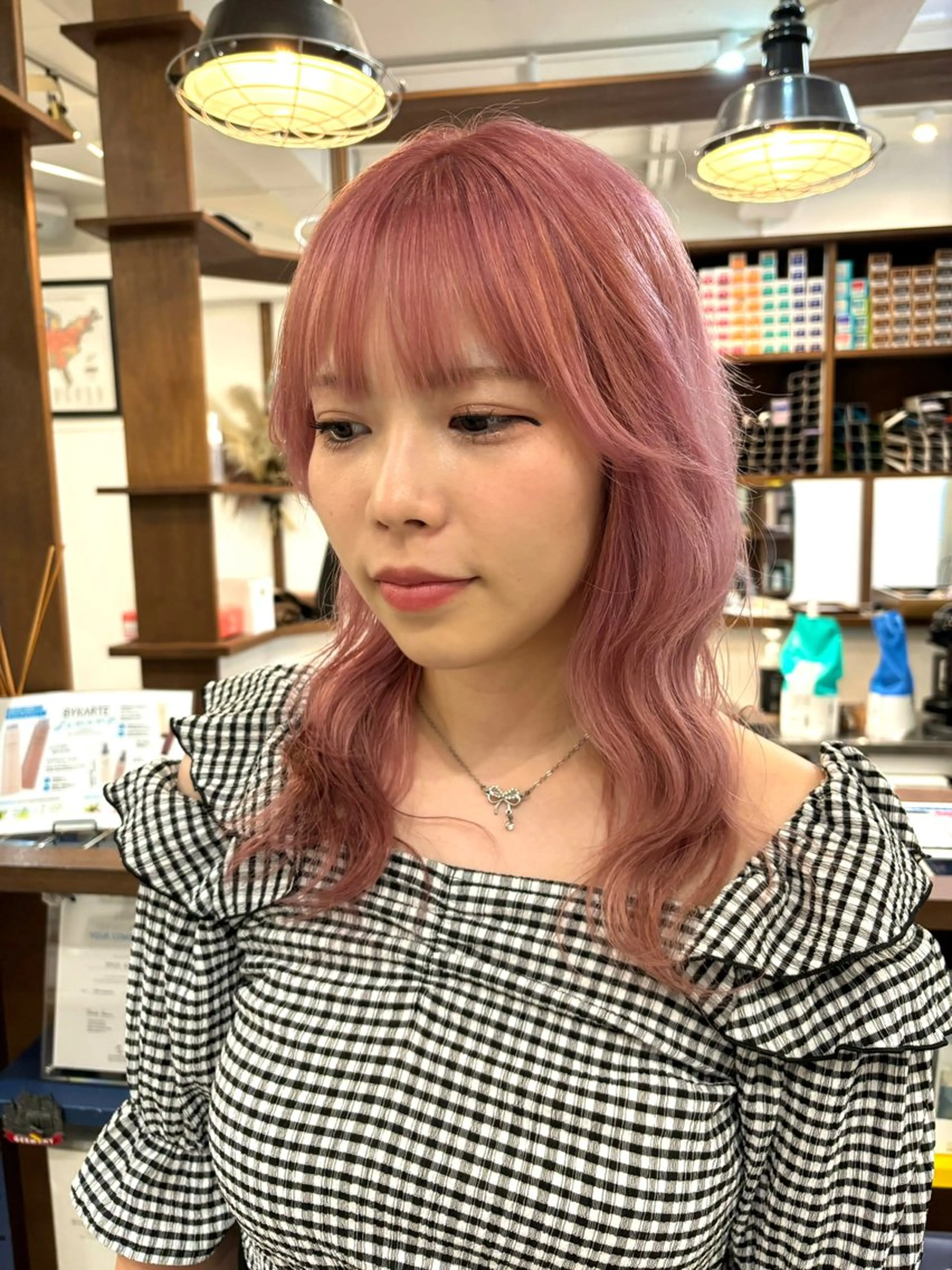 ミディアム 牧田 彩香のヘアスタイル