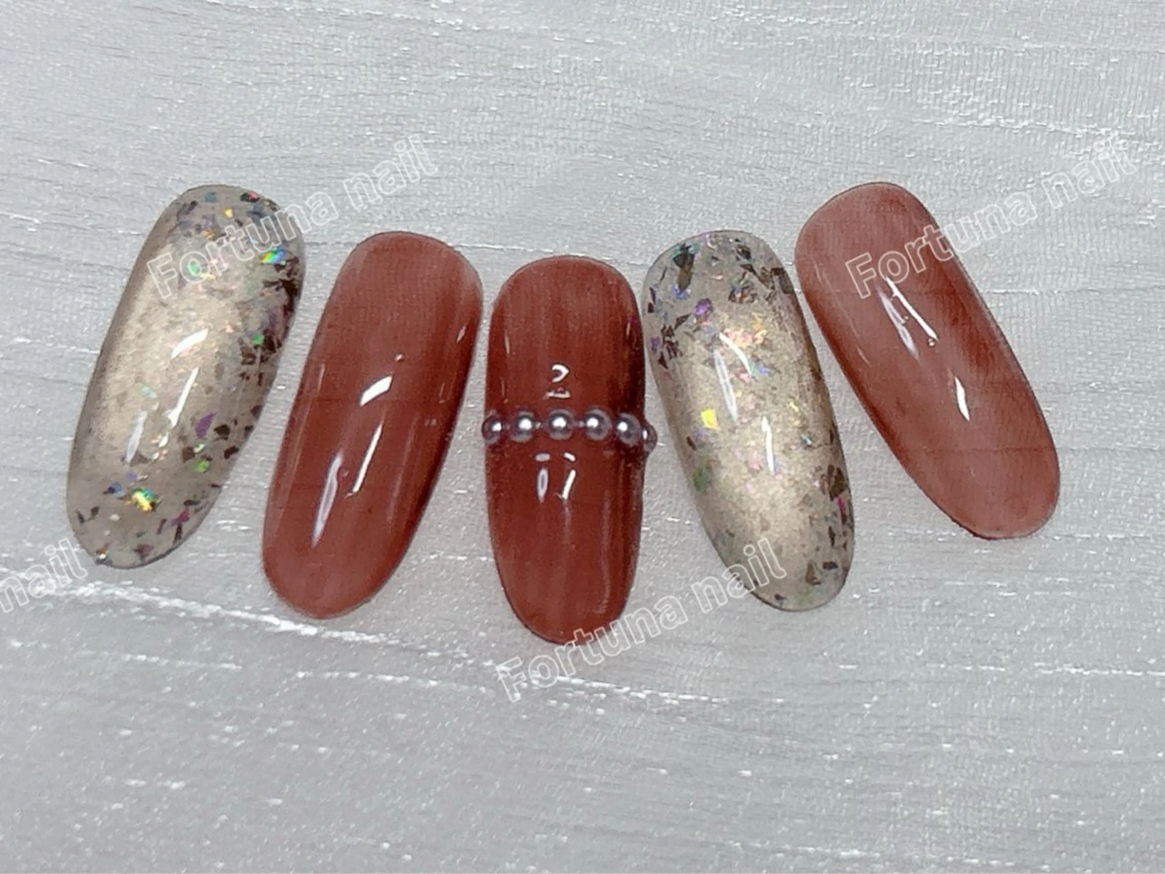 ネイル 冬ネイル クリスマス ハンドネイル Nail •Head スパFortunaのネイルデザイン