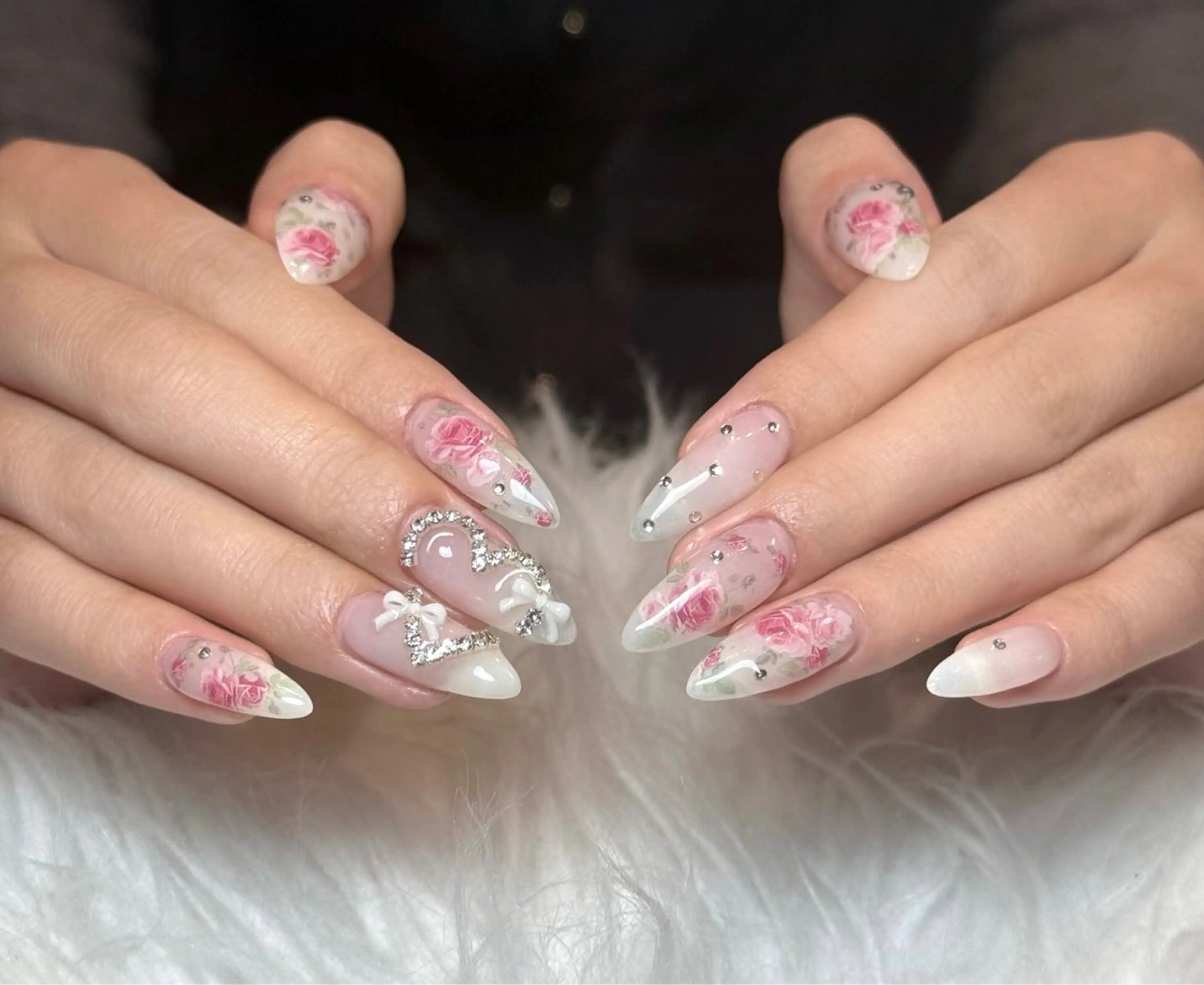 ネイル オーロラネイル ボルドー ブラウン 氷ネイル・うるうるネイル キラキラネイル ハンドネイル Julli NailStudioのネイルデザイン